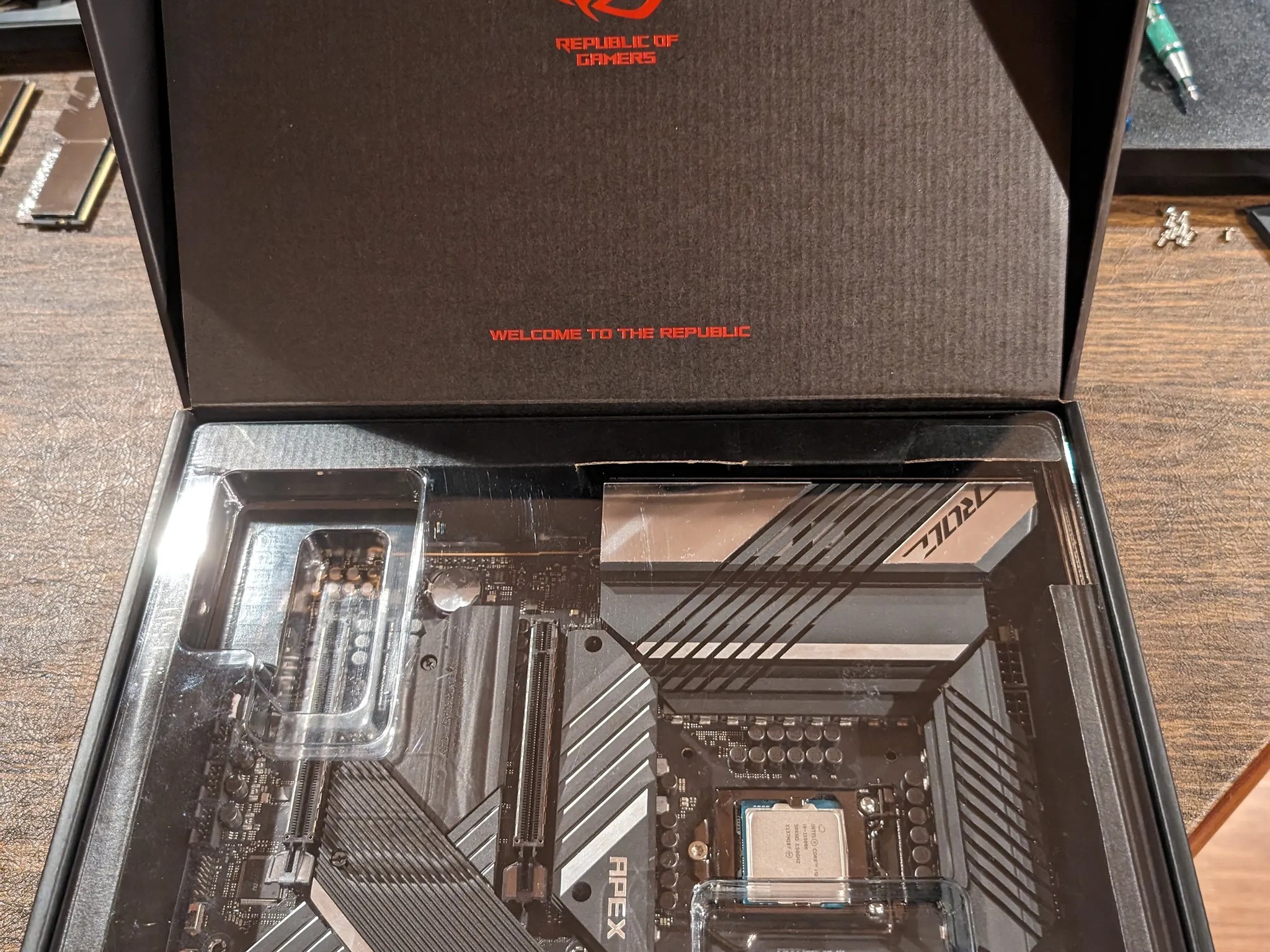 Motherboard/CPU/Memory Combo: ASUS MAXIMUS XIII APEX w/Intel 11900k CPU/G.Skill 4800mhz DDR416gb