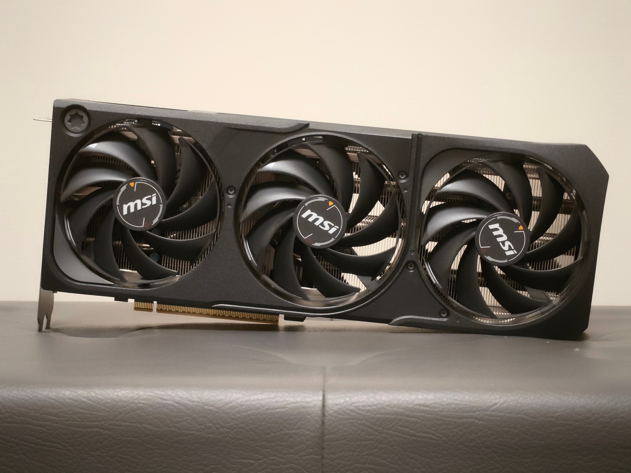 MSI GeForce RTX 5070 12G SHADOW 3X OC