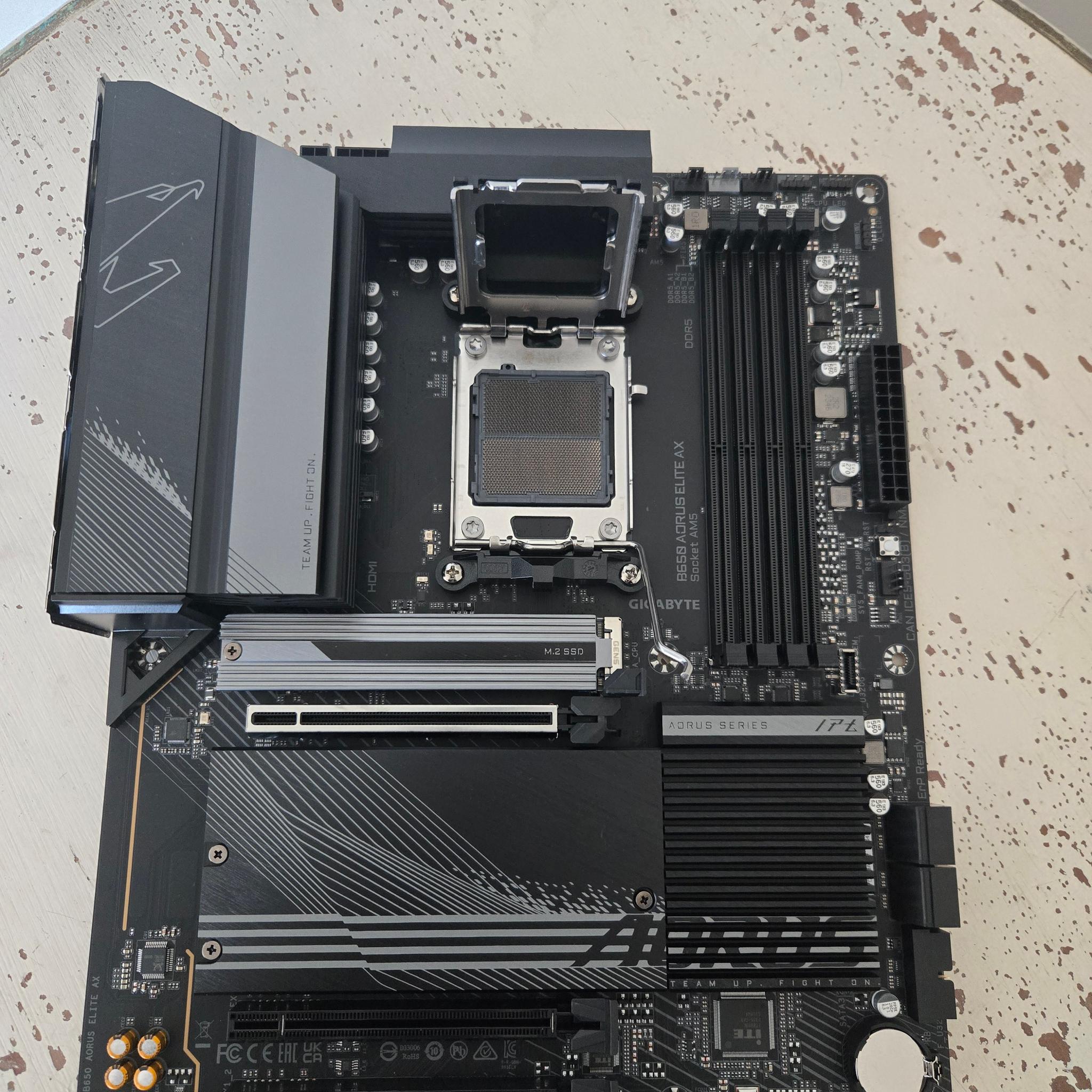 Gigabyte B650 Aorus Elite AX