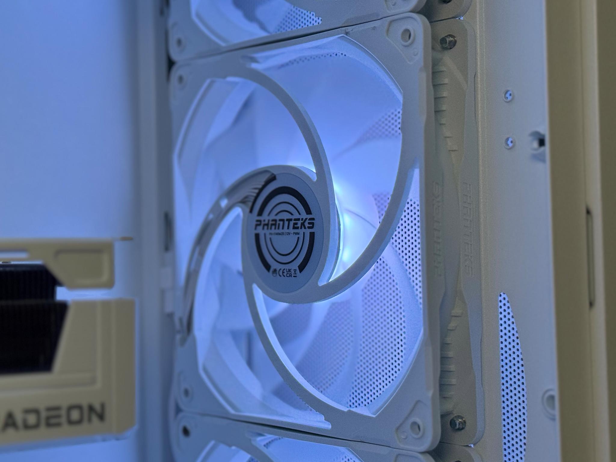 STRIX | RX 9070 XT, Ryzen 7 7700X , 32GB DDR5 RAM, 2TB M.2 SSD, Windows 11 Pro