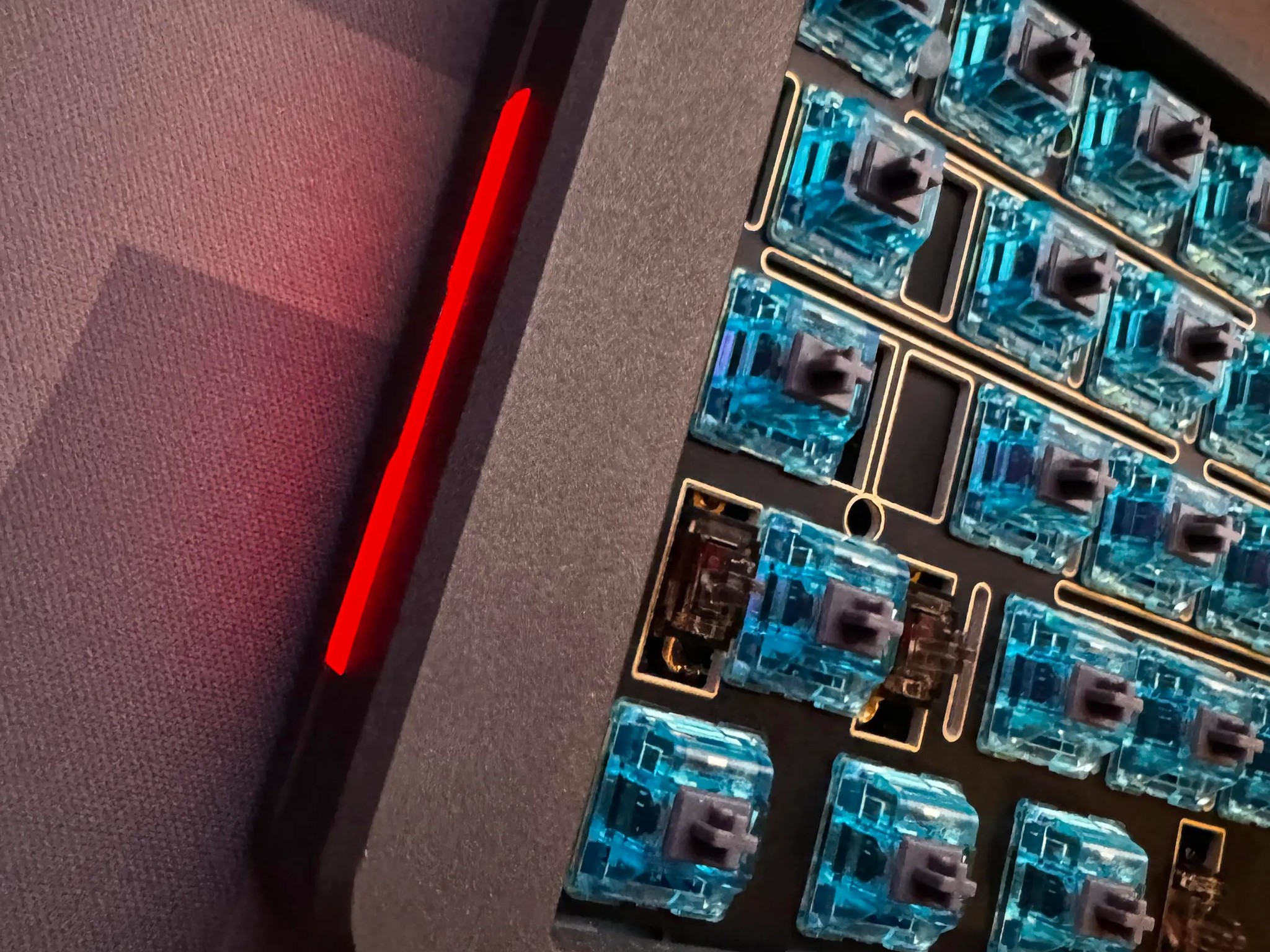 Cerakoted Gunmetal Graystudio Space65 R3 Custom Hotswappable Keyboard w/ Badseed Tactile R1 Switches