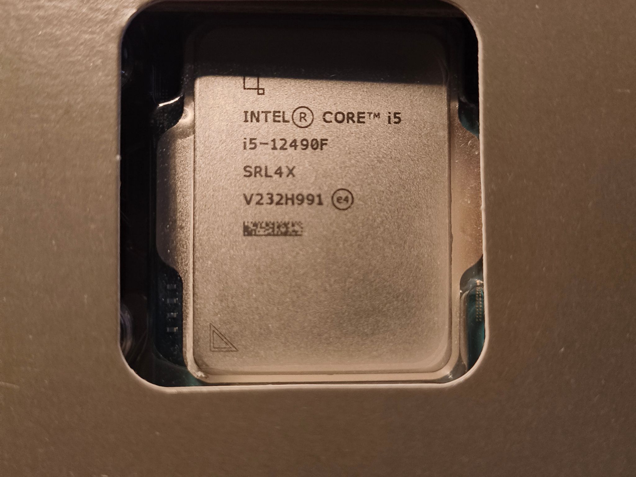 Intel Core i5-12490F
