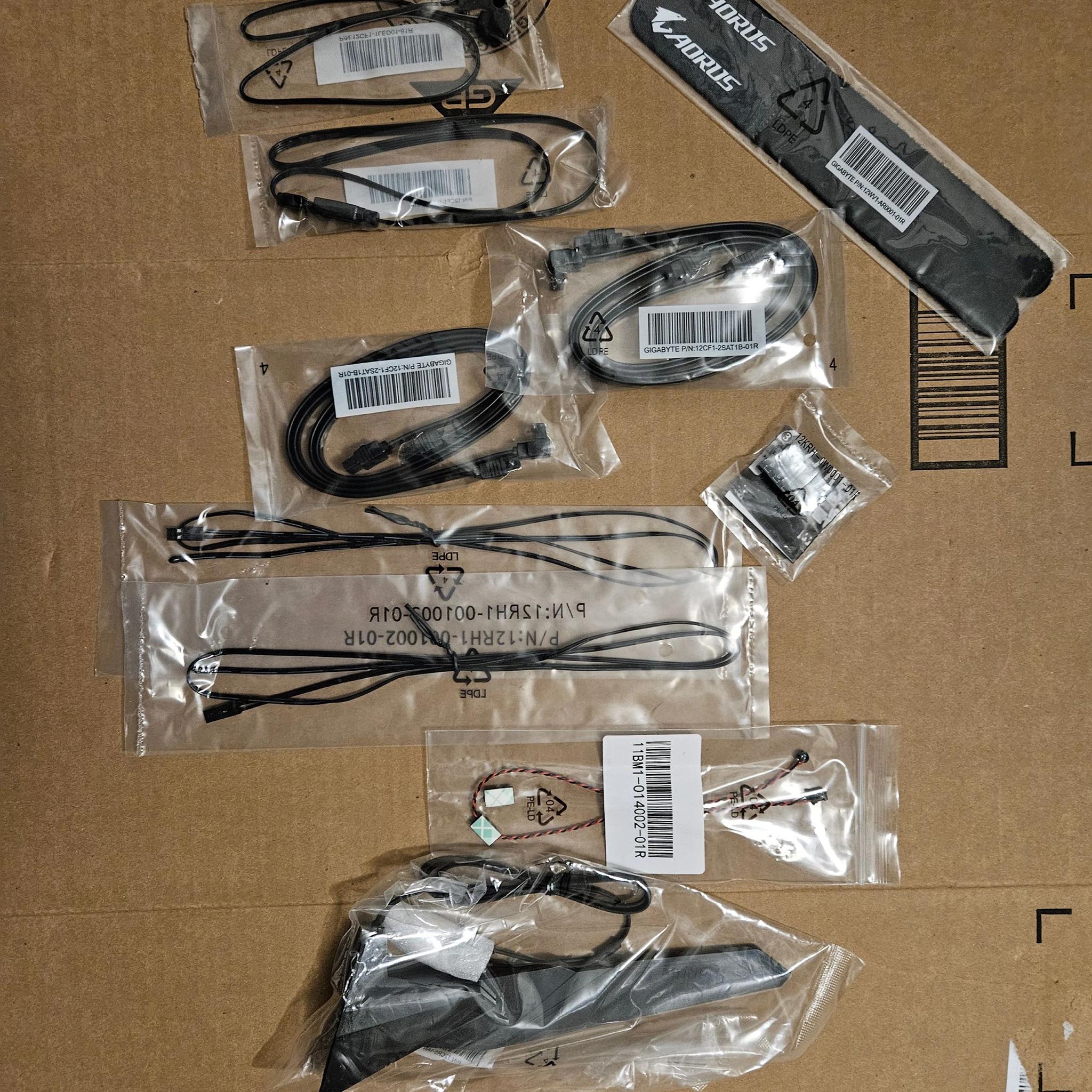 Gigabyte Aorus X570 Master - Socket AM4 - WiFi -USED