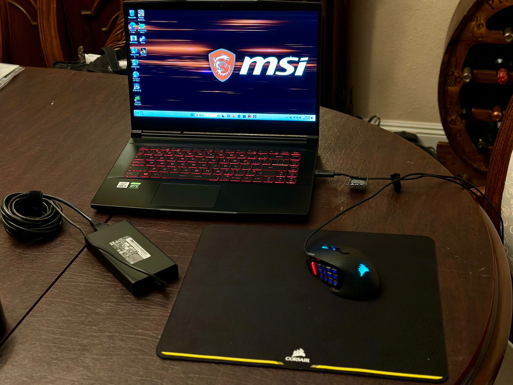 MSI GF65 Thin 10UE-283CA Gaming Laptop Core i5 RTX 3060 16GB w/ Corsair Gaming Mouse and Pad