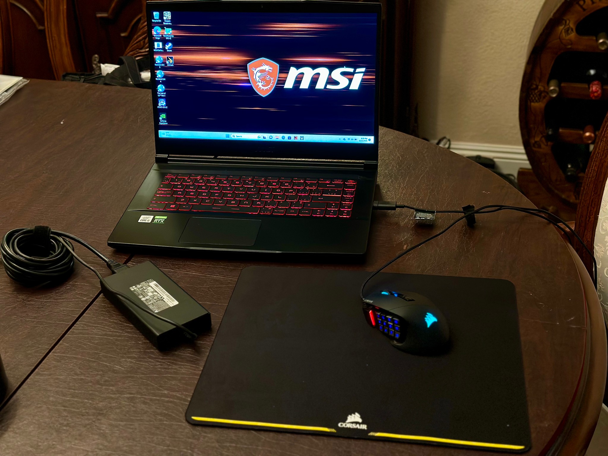 MSI GF65 Thin 10UE-283CA Gaming Laptop Core i5 RTX 3060 16GB w/ Corsair Gaming Mouse and Pad