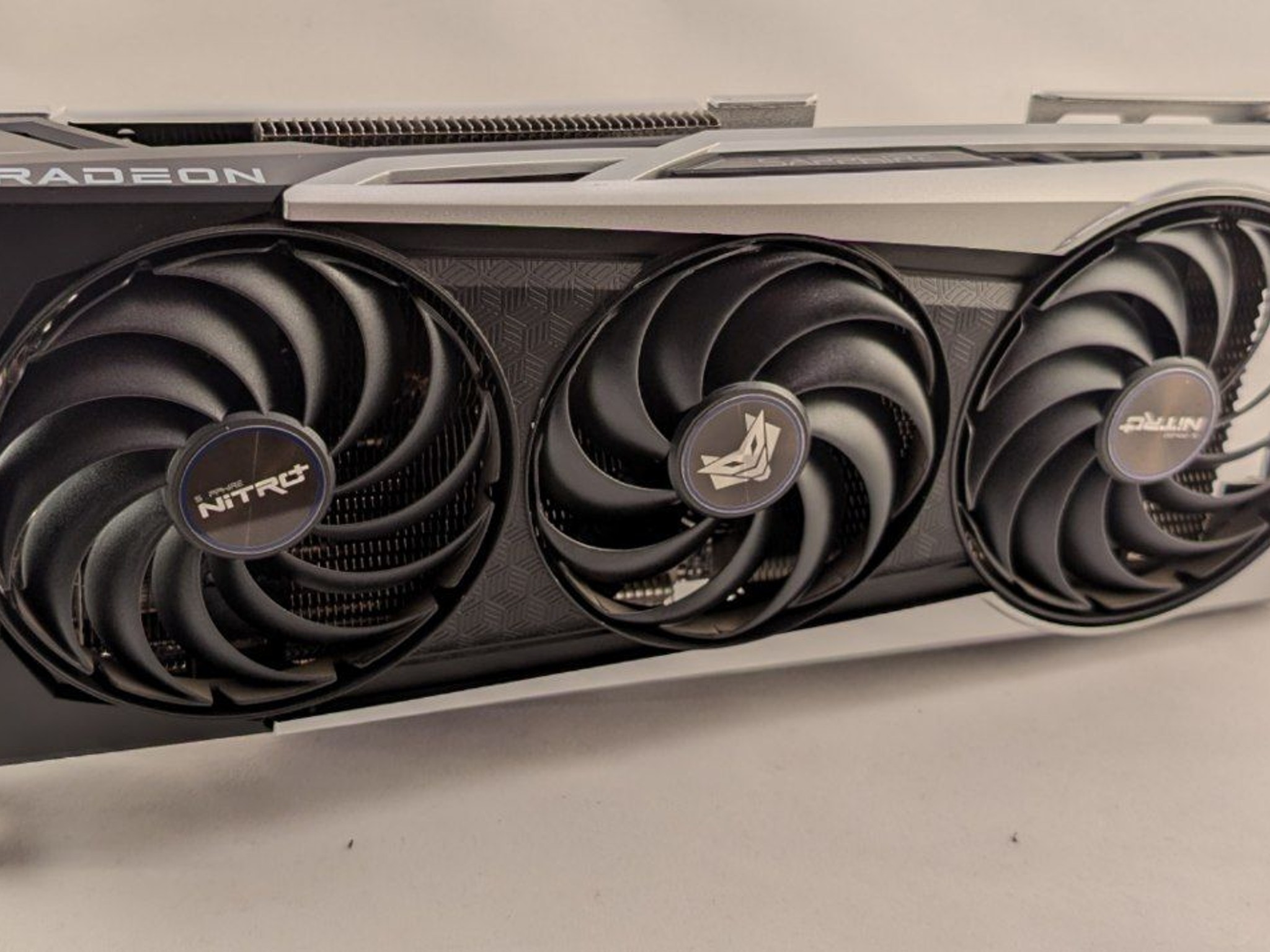 Sapphire Nitro AMD Radeon 6700XT 12GB