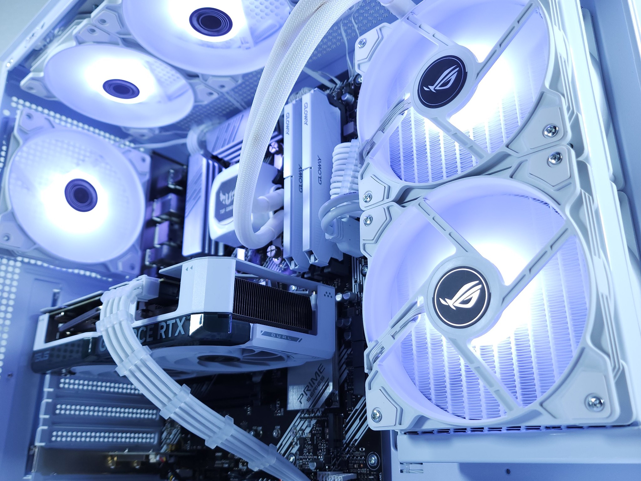 🤍🤍RTX 4060 | Ryzen 5 | 1TB NVMe SSD | 32GB 3200MHz