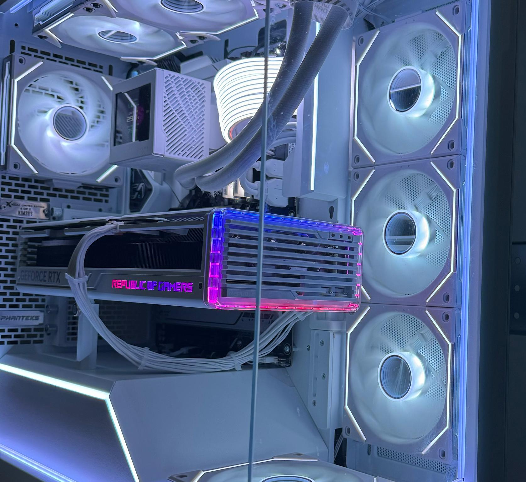 RTX 4090|❄️White Claw⛄️|i9 13900KS| 64GB DDR5 RAM| PRICE CUT FROM $3799 to $3399 WEEKEND SALE ONLY
