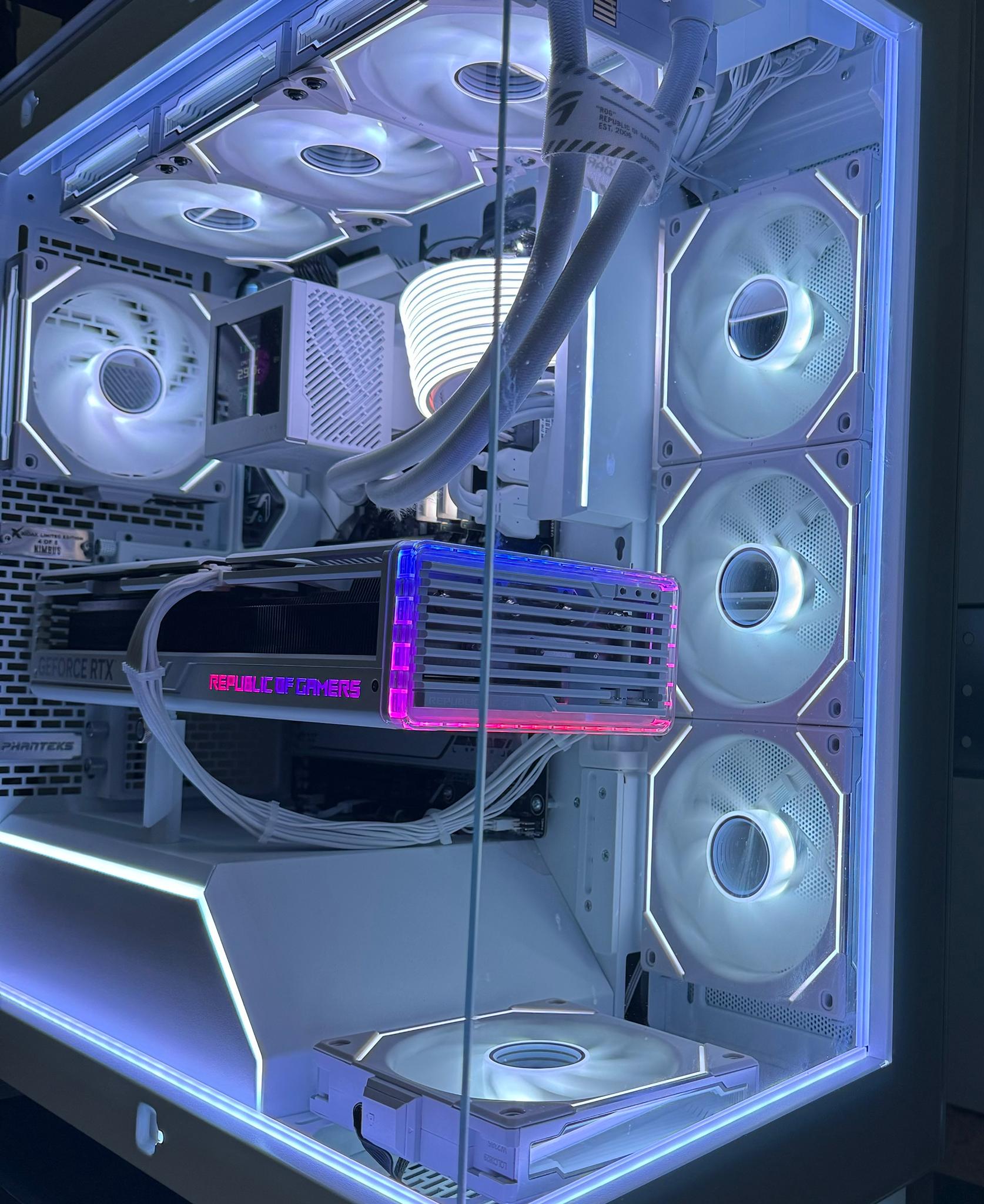 RTX 4090|❄️White Claw⛄️|i9 13900KS| 64GB DDR5 RAM| PRICE CUT FROM $3799 to $3399 WEEKEND SALE ONLY