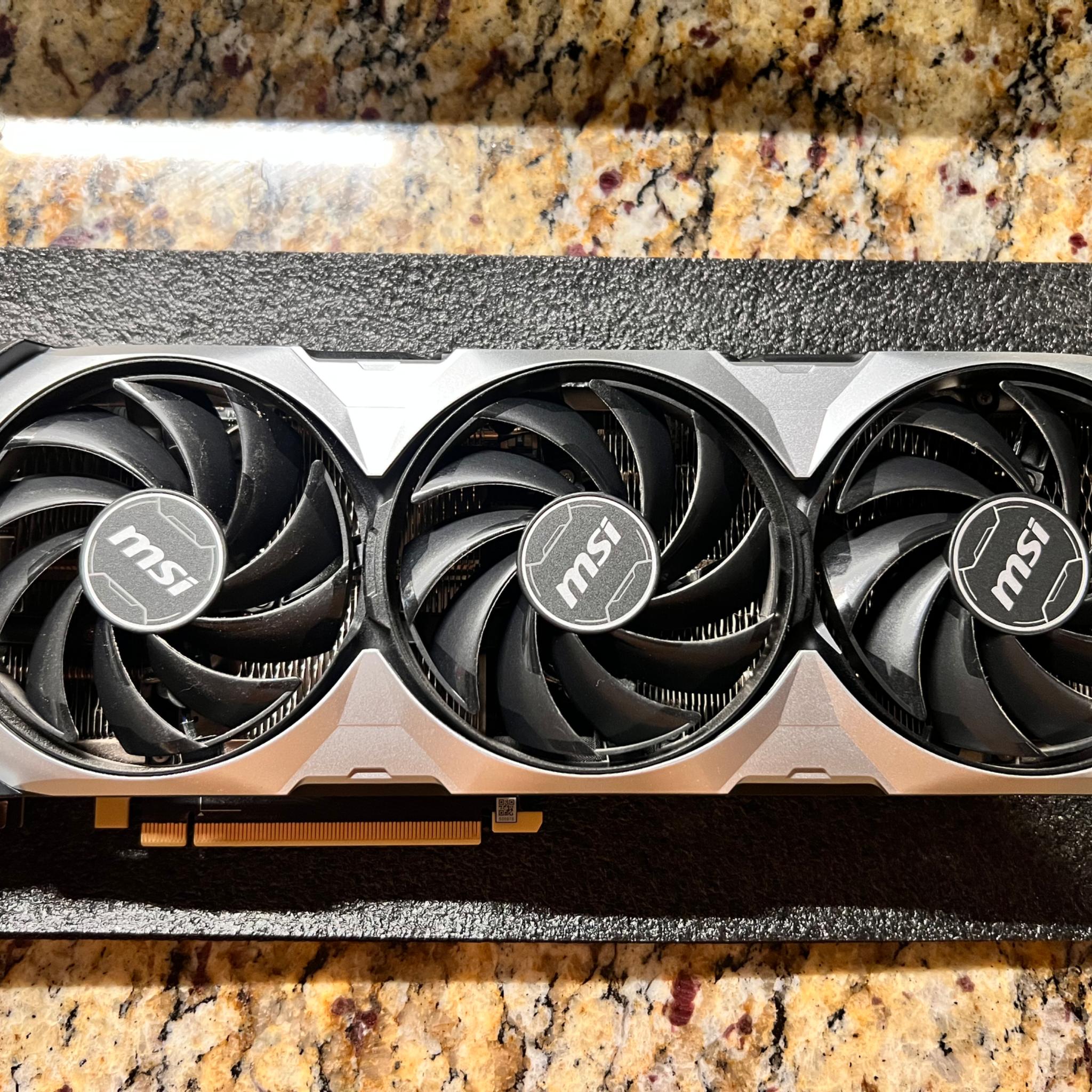 MSI 4070 super Used/like new with box and adapter