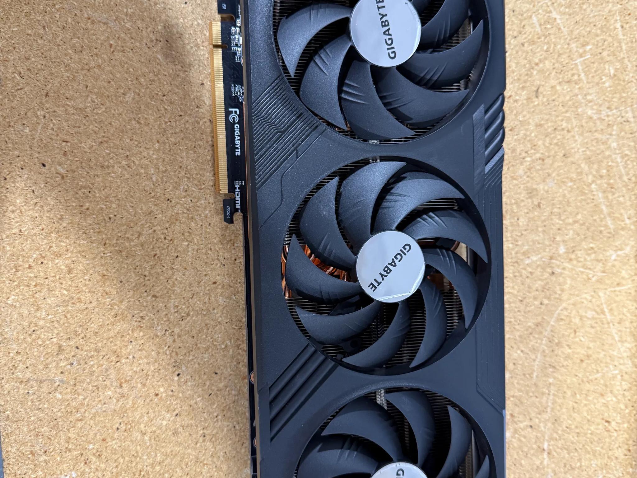 GIGABYTE Radeon RX 7900 XTX Gaming OC 24G Graphics Card