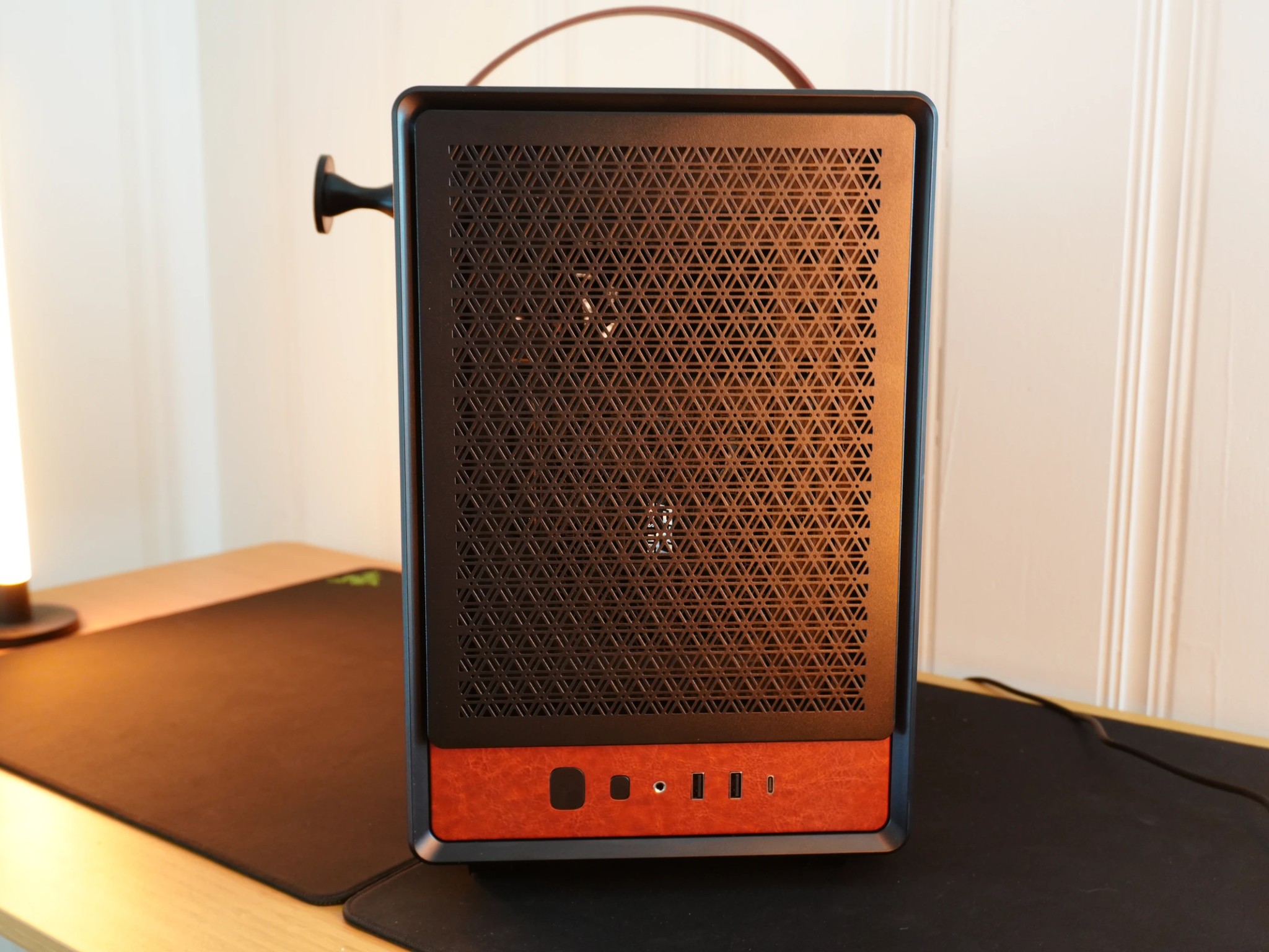 New Vintage Style Desktop Gaming PC - AMD Ryzen 9600X - RTX 5060 Ti 16GB - 32GB DDR5 RAM