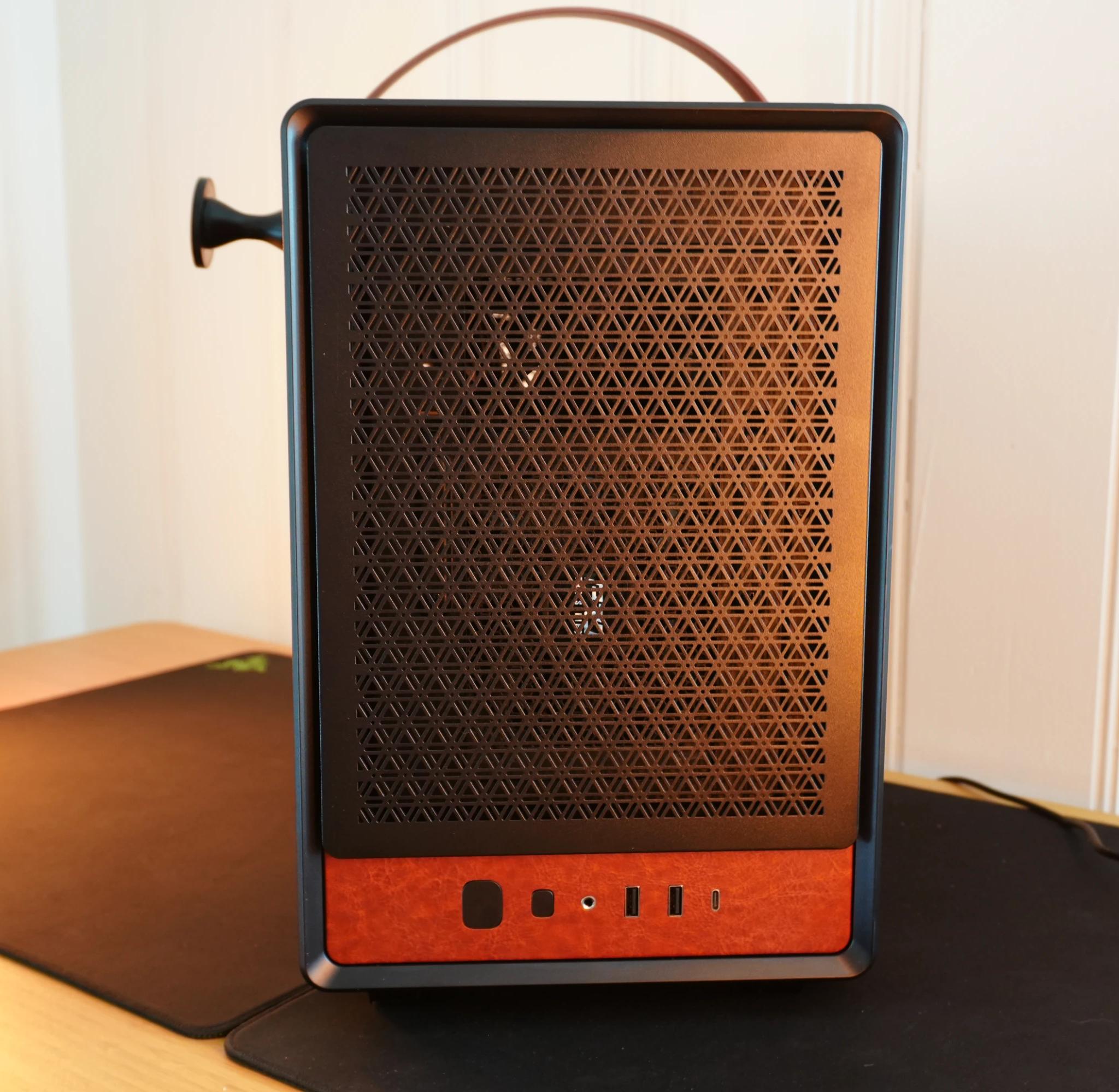 New Vintage Style Desktop Gaming PC - AMD Ryzen 9600X - RTX 5060 Ti 16GB - 32GB DDR5 RAM