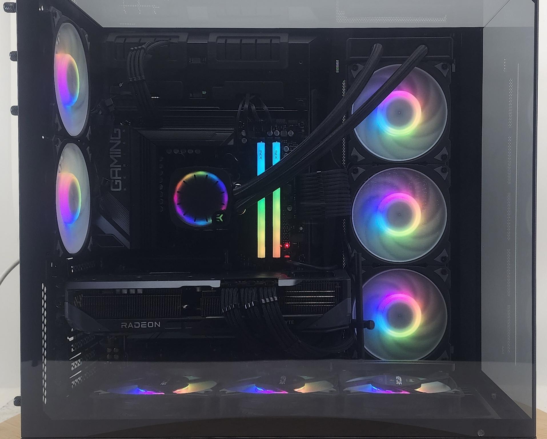 Gaming PC Ryzen 7 9800X3D 32GB RAM 2TB SSD RX 7900 XTX 24GB Windows 11 Computer