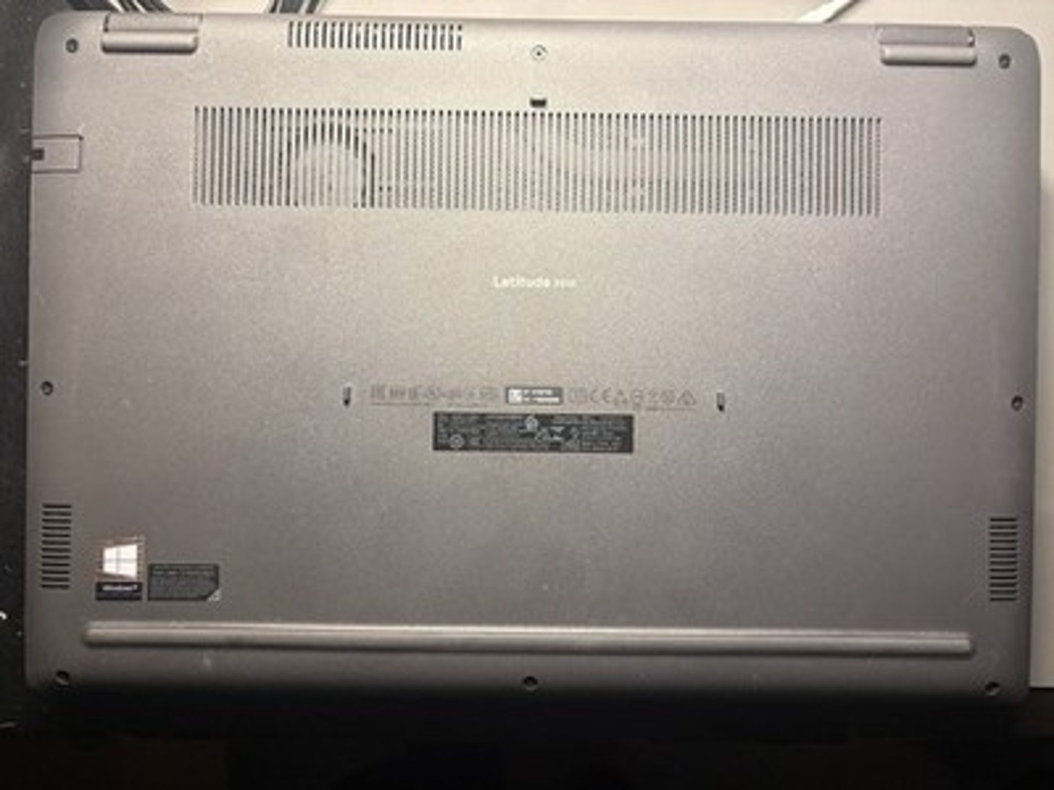 Dell Latitude 5310 13.3" (256GB SSD, Intel Core i5 10th Gen., 1.60 GHz, 8GB)...