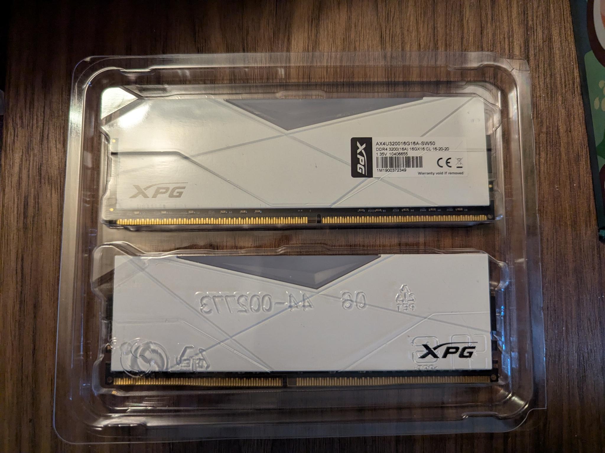 XPG RGB DDR4 3200 32 GB Kit. Lightly used.