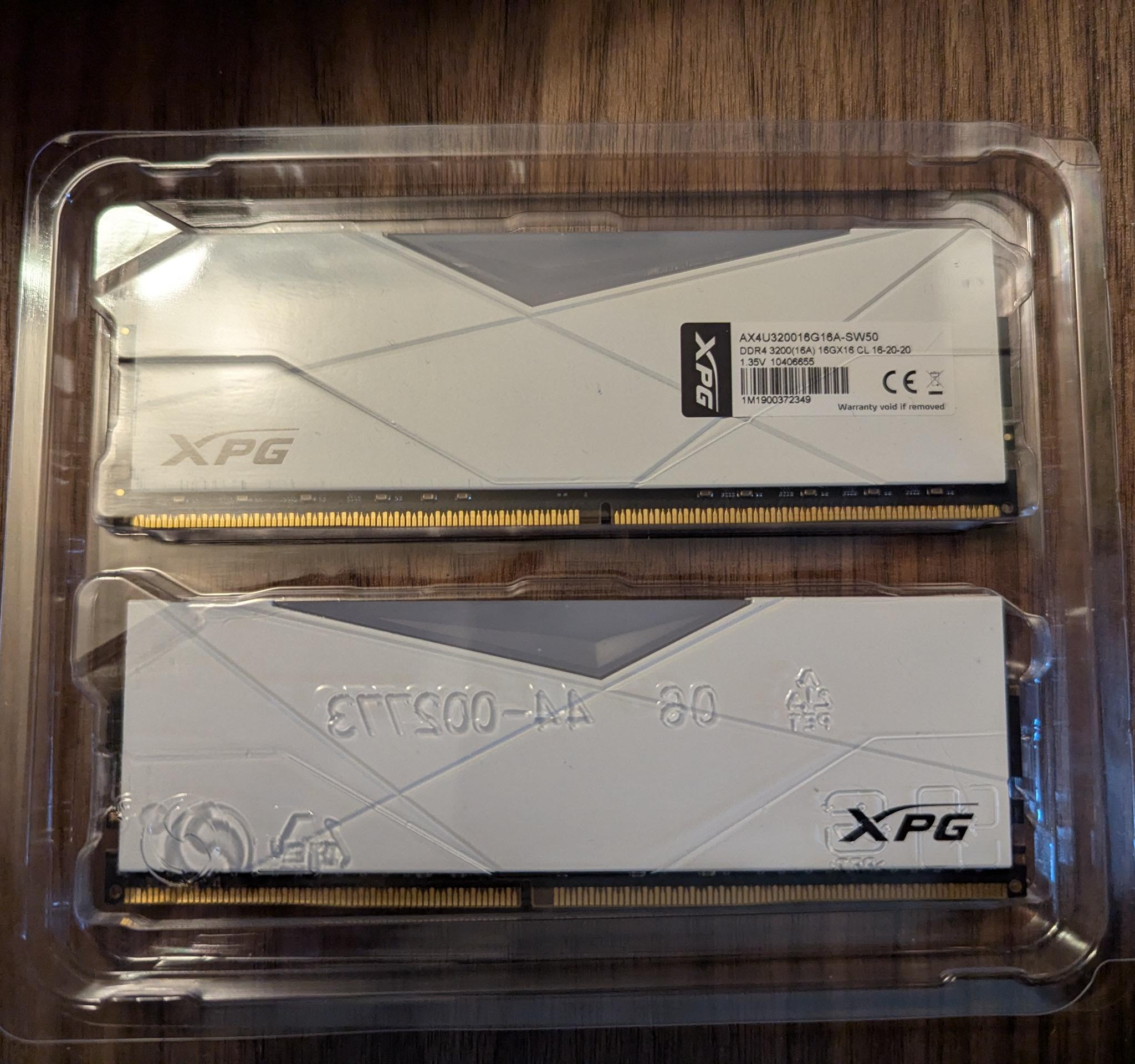 XPG RGB DDR4 3200 32 GB Kit. Lightly used.
