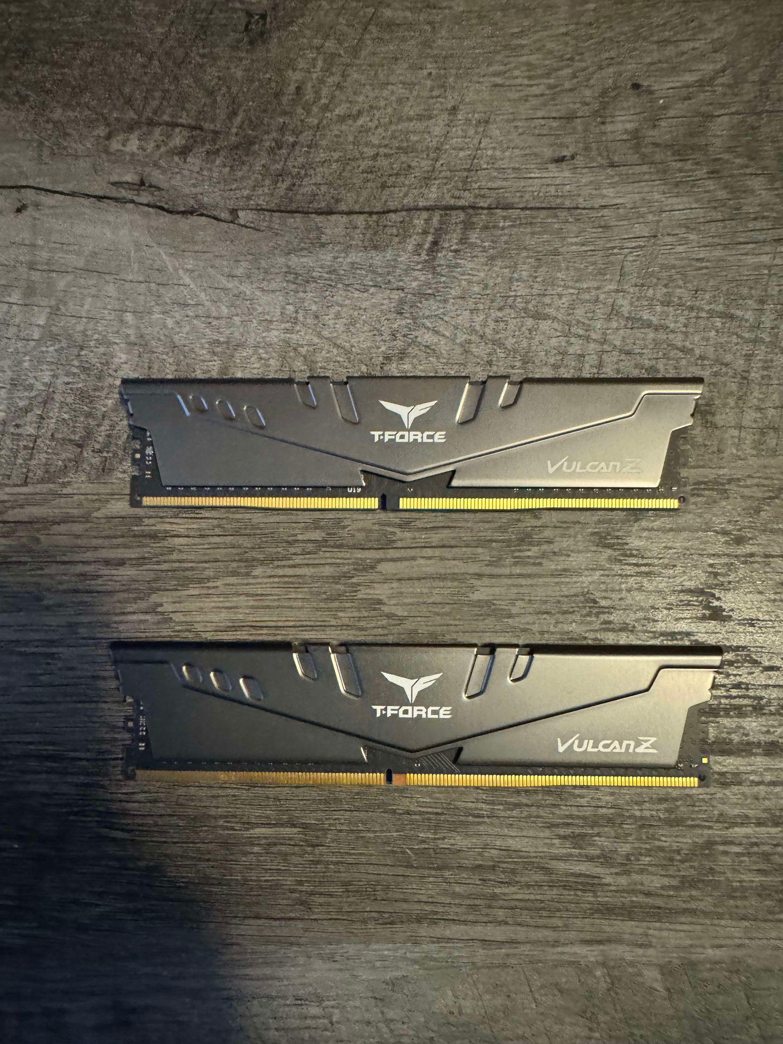 TEAMGROUP T-Force Vulcan Z DDR4 16GB Kit (2x8GB) 3200MHz