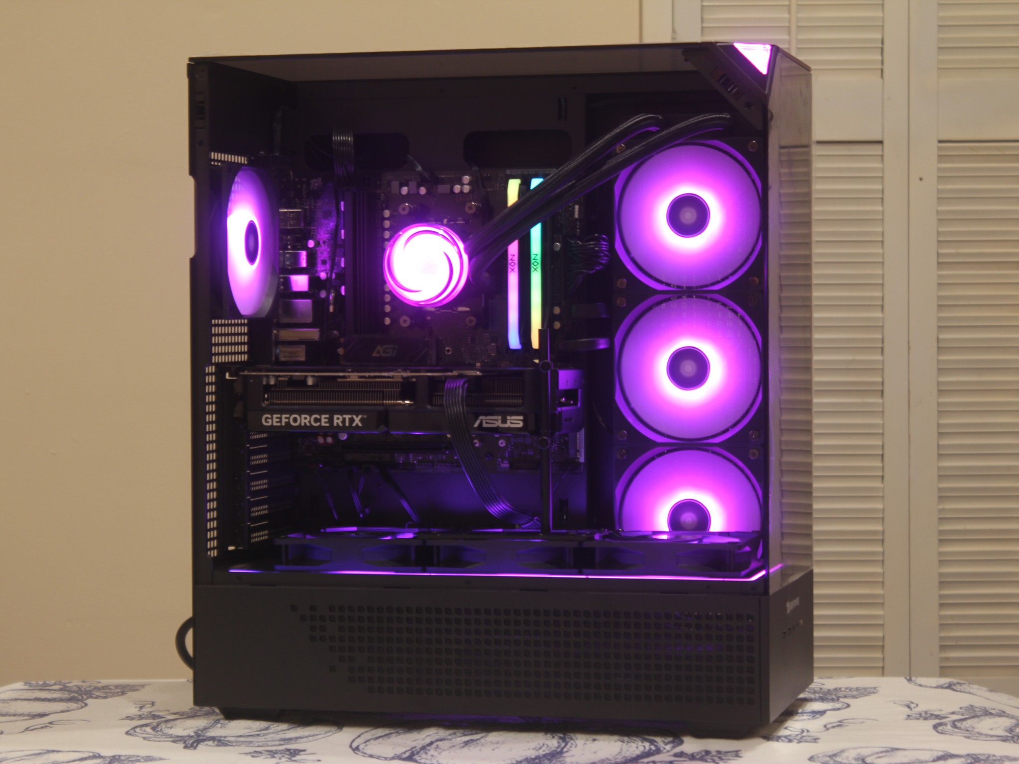 🚀Performance Gamer🚀 Ryzen 7 7700X | RTX 5070 12GB | 32GB DDR5 | 2TB nVME SSD | Black | RGB+Wifi