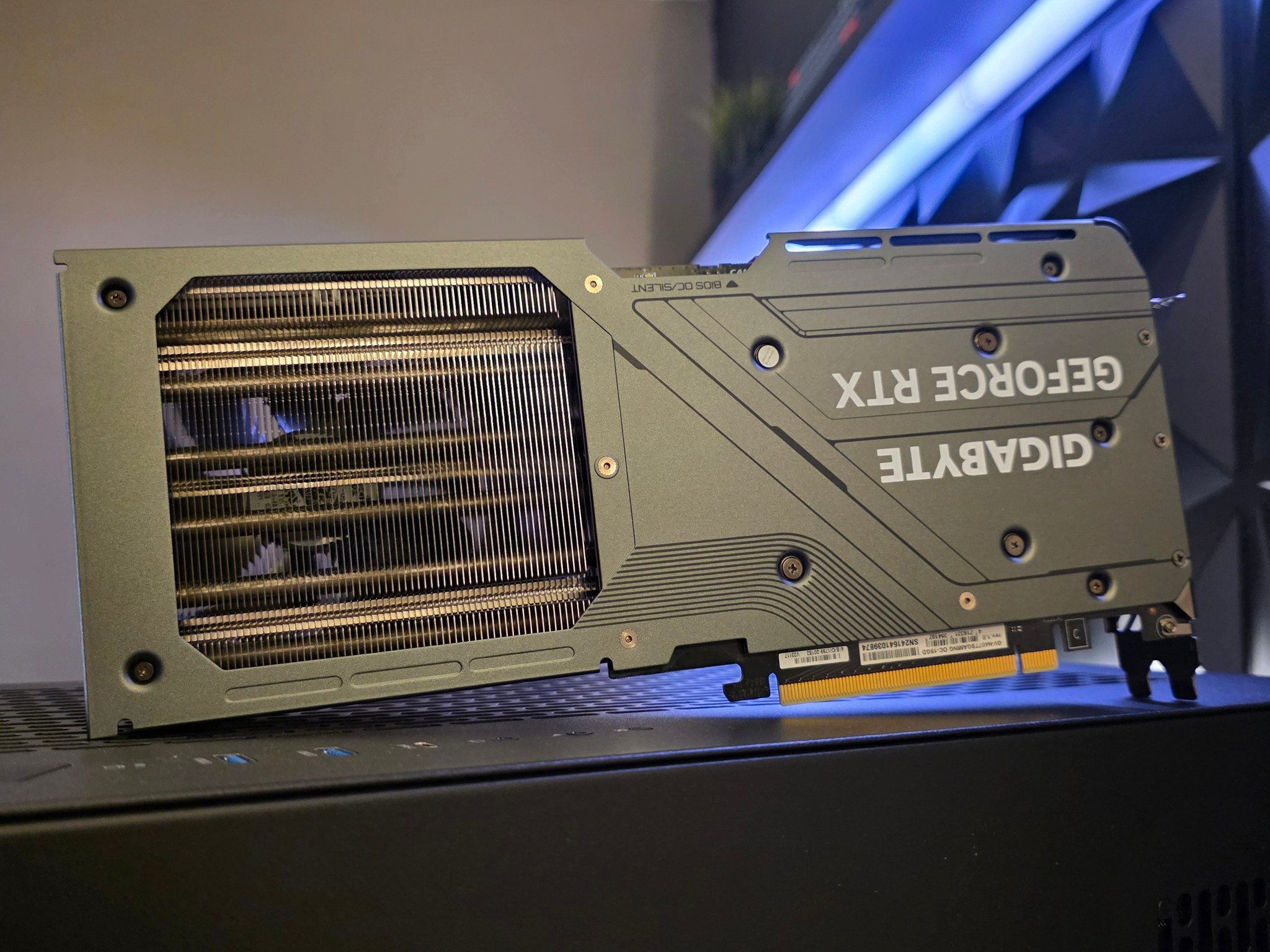 GIGABYTE RTX 4070 TI SUPER