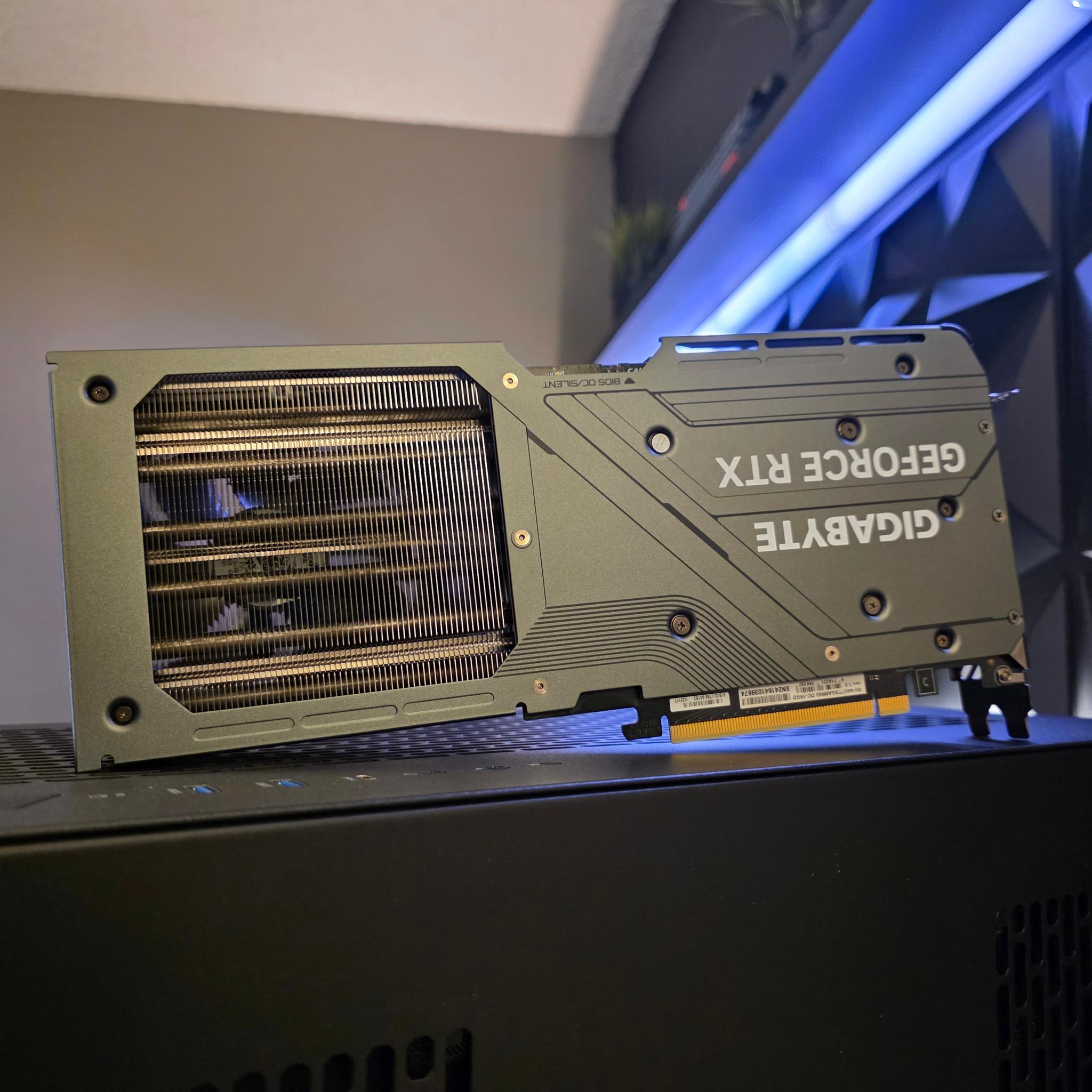 GIGABYTE RTX 4070 TI SUPER
