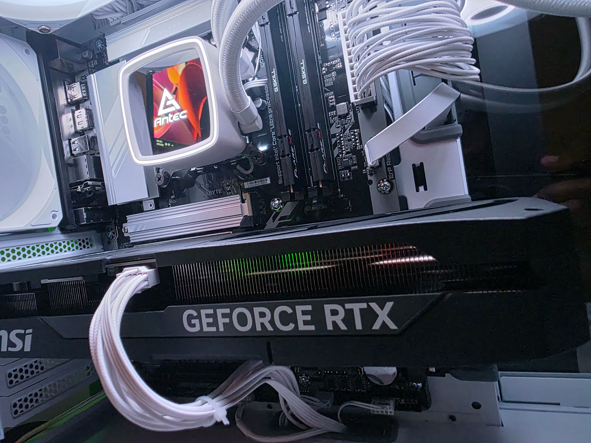 GeForce RTX 5070 Custom Gaming PC - Core Ultra 5 250K Plus, 32GB RAM, 4TB STORAGE