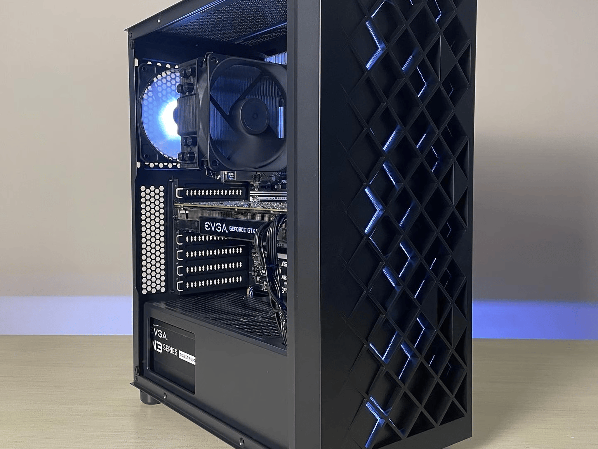 Gaming Pc Custom Built Gtx 1060/i5 10th/16gb Ram/256gb SSD Rgb