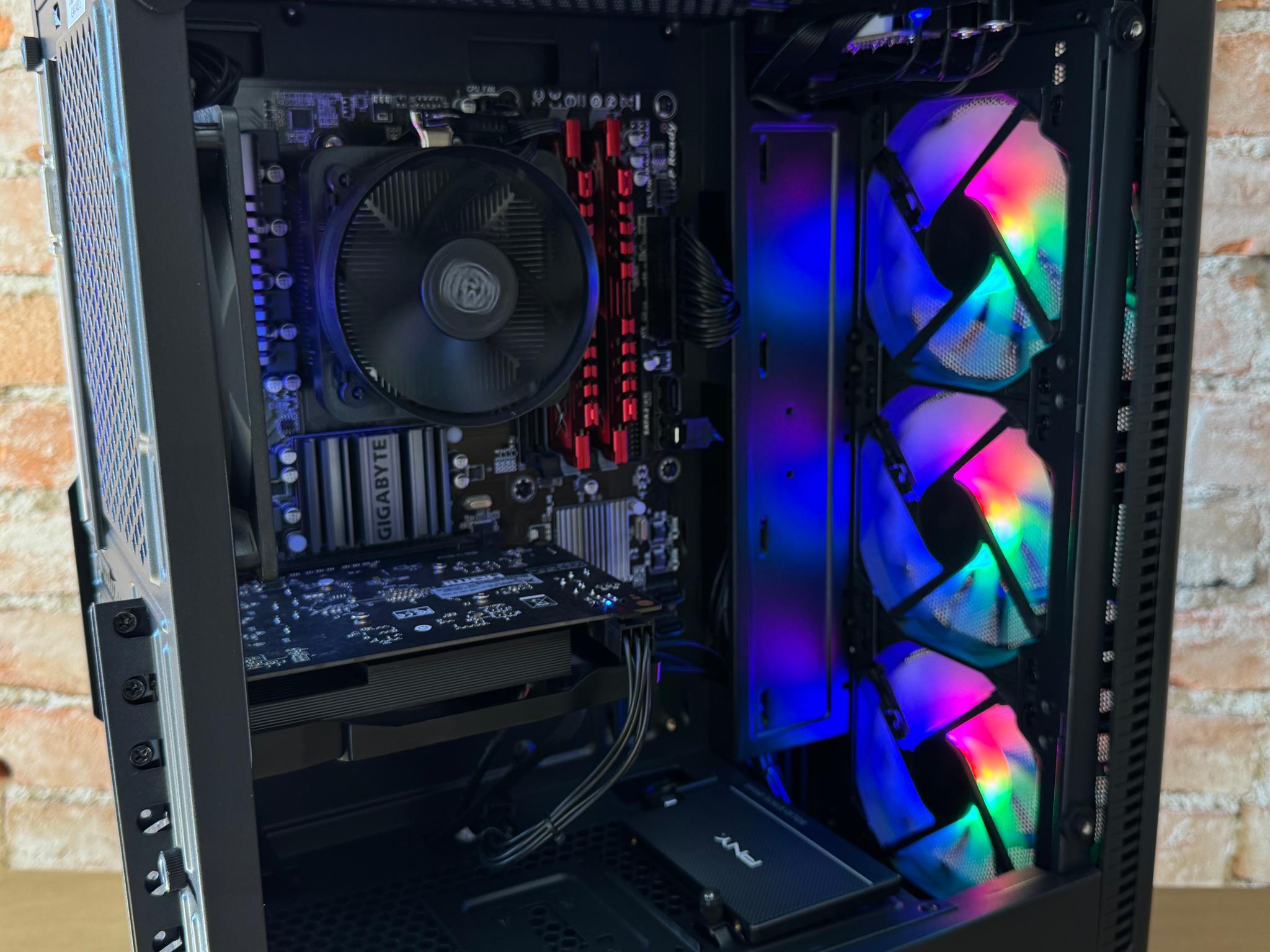 Refirbished PC: AMD FX-6300, G.Skill Ripjaws 8GB RAM, XFX Radeon RX 560, 500GB SSD, Windows 11 Home
