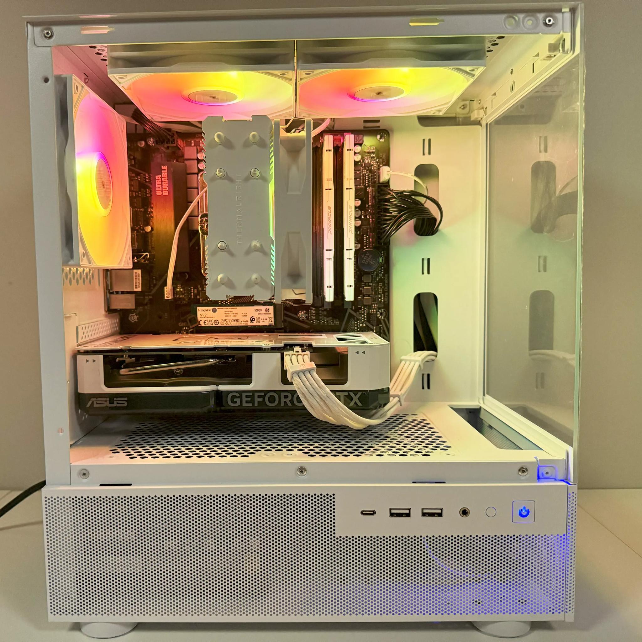 White Gaming PC (Ryzen 3600x + RTX 4060 GDDR6X)