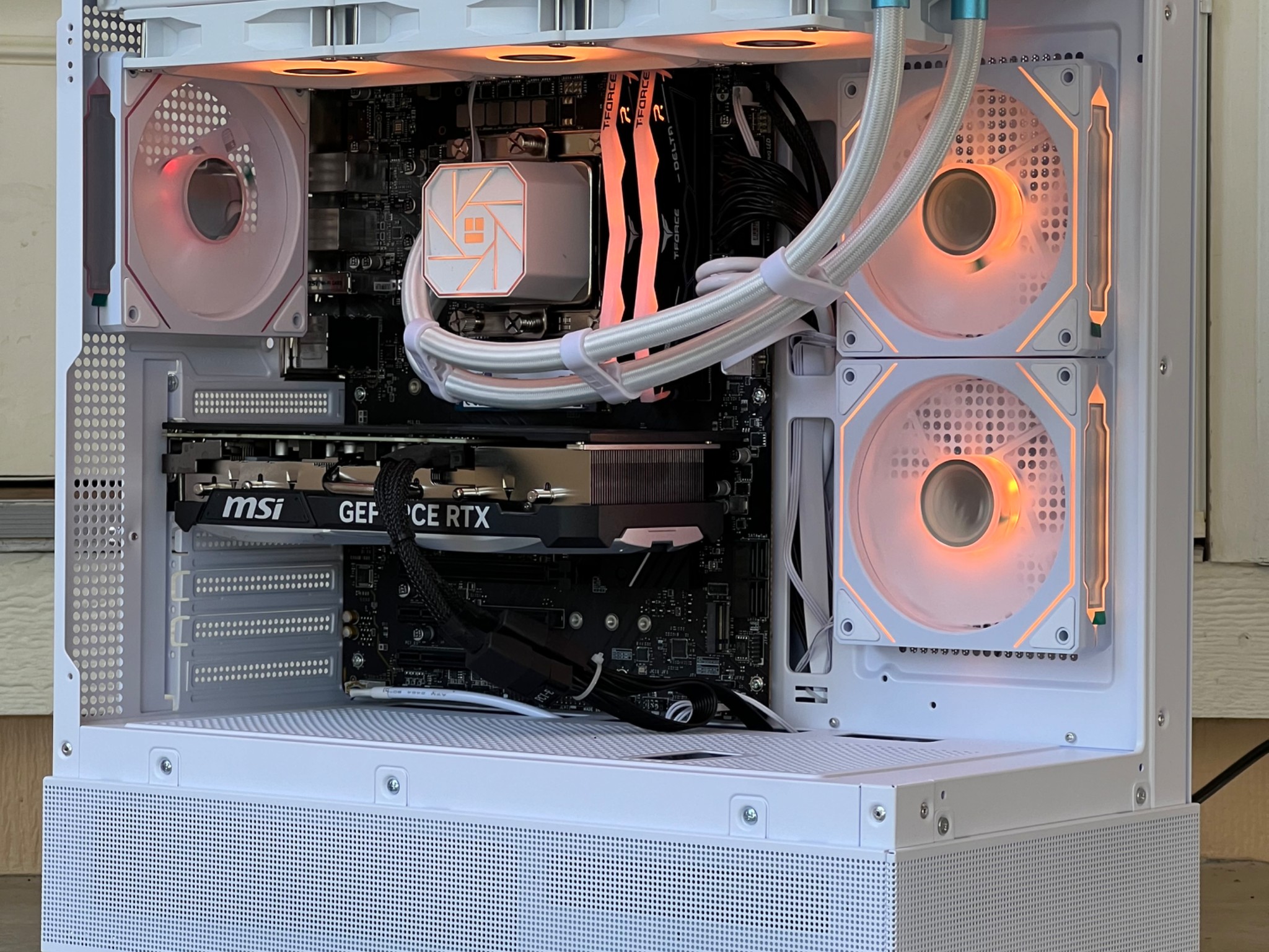 Rtx 4070 ti super | intel i7-14700kf | 32GB 6000mhz ddr5 | 1tb nvme | 750w 80+ Gold | windows 11