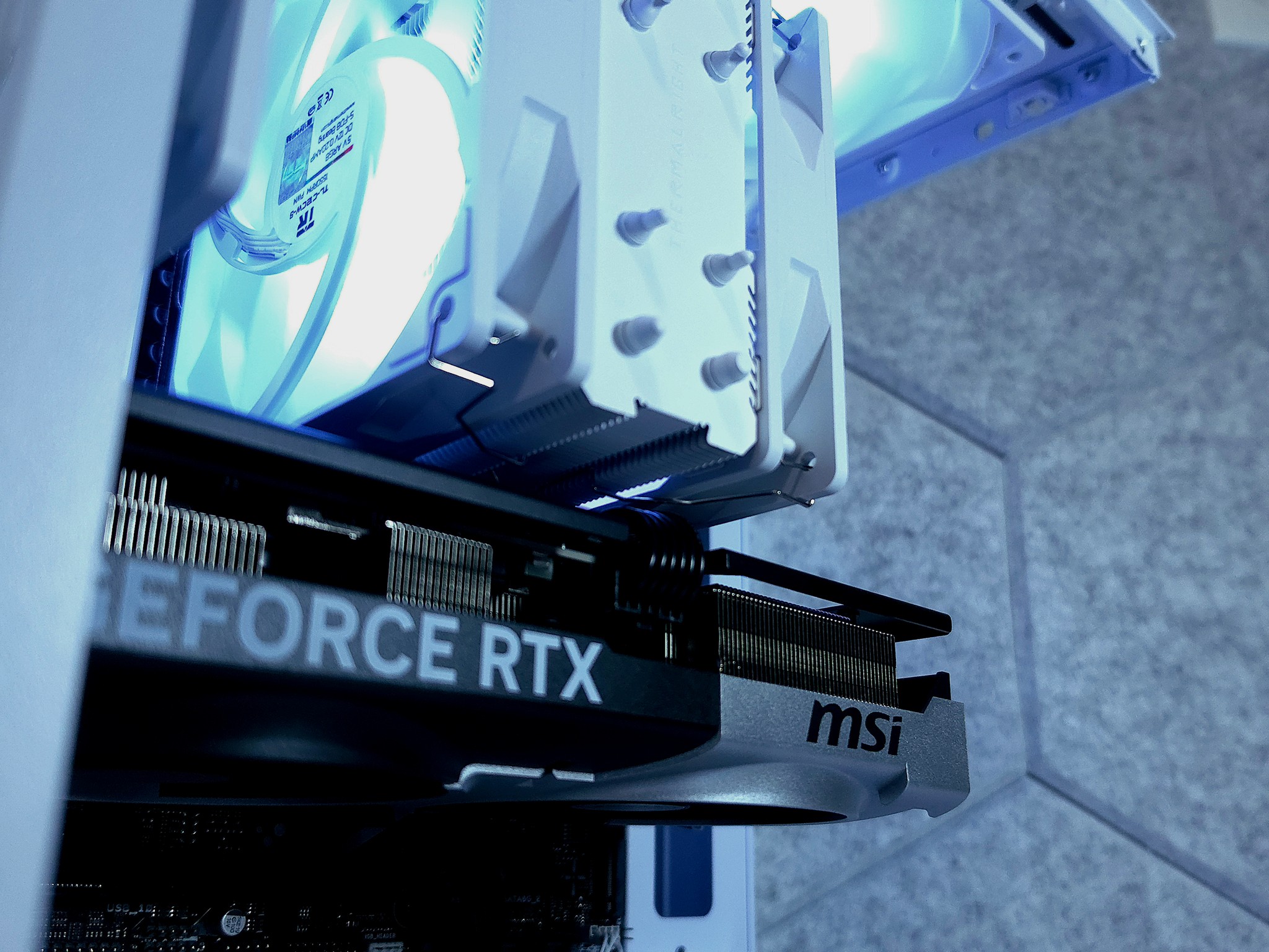 ASUS RTX 5070 🤍 Core i9 12900F