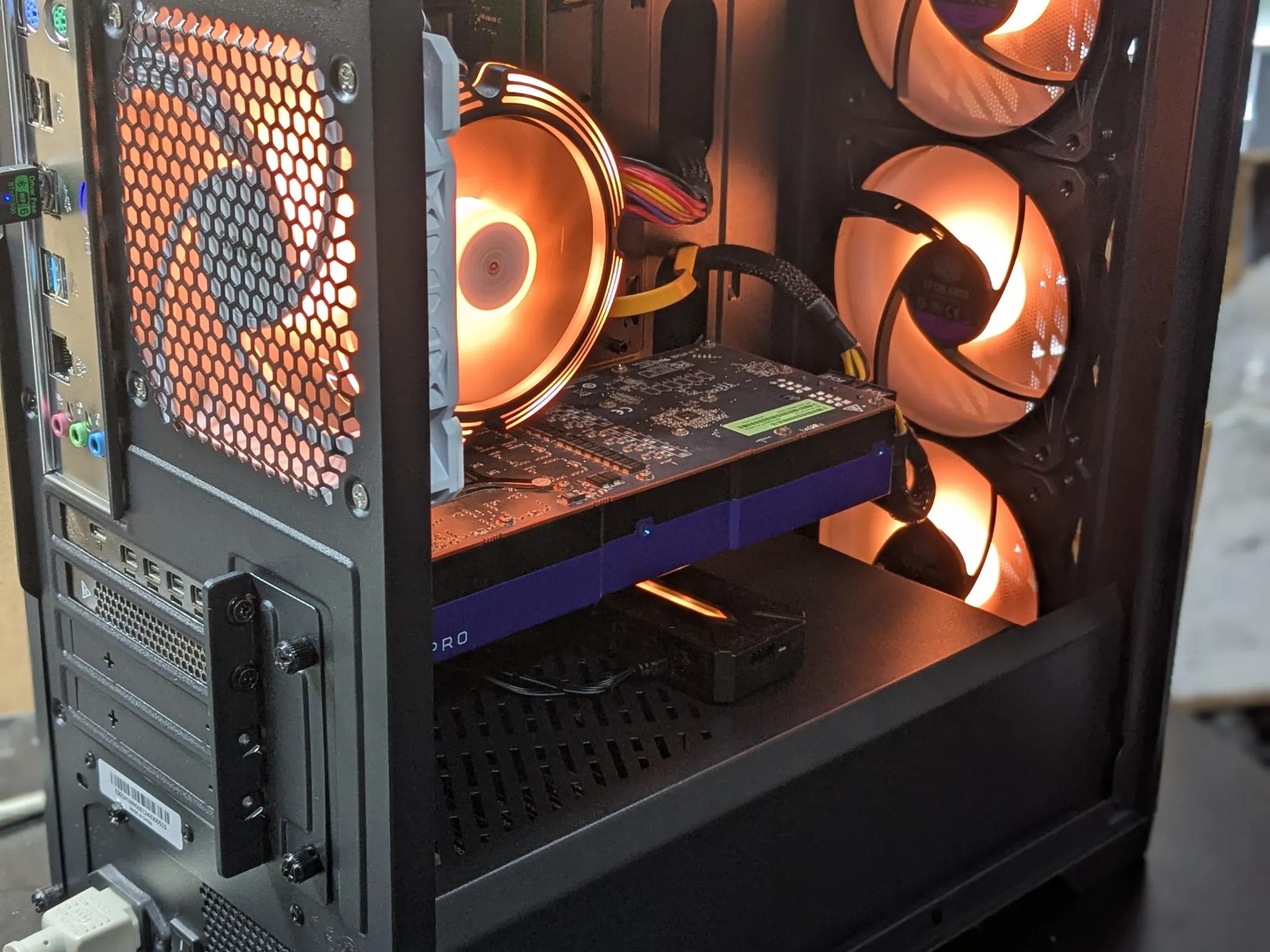 Workstation Gamer | 8 Core Xeon (same as i7), 32GB RAM, 8GB AMD W5700, 480GB SSD, Win11, RGB, Wifi