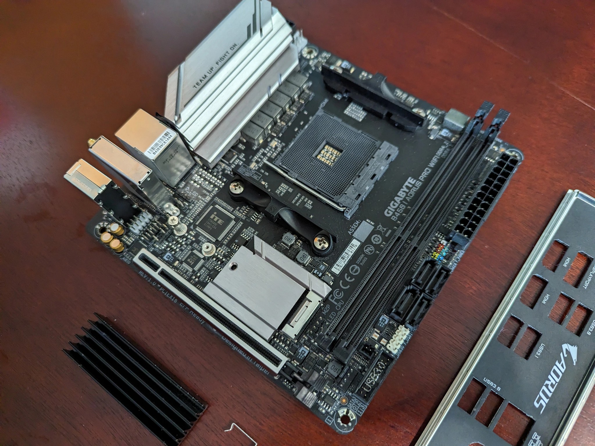 Gigabyte B450 I Aorus Pro Wifi Mini ITX Motherboard with Box/Accessories