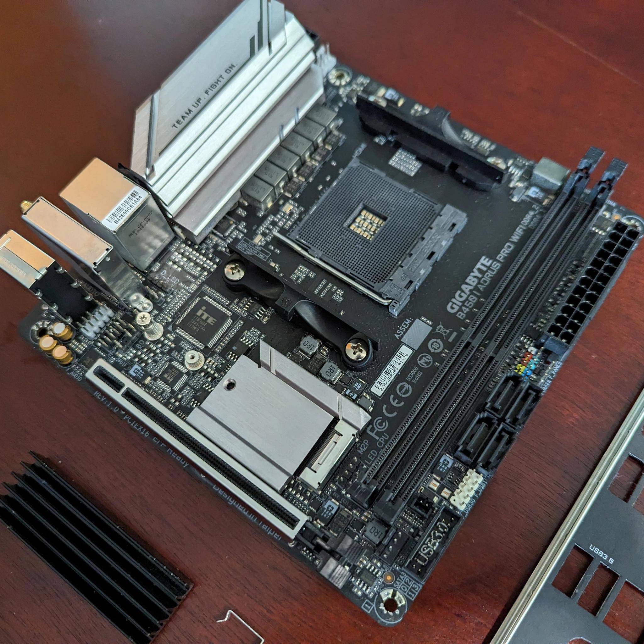 Gigabyte B450 I Aorus Pro Wifi Mini ITX Motherboard with Box/Accessories
