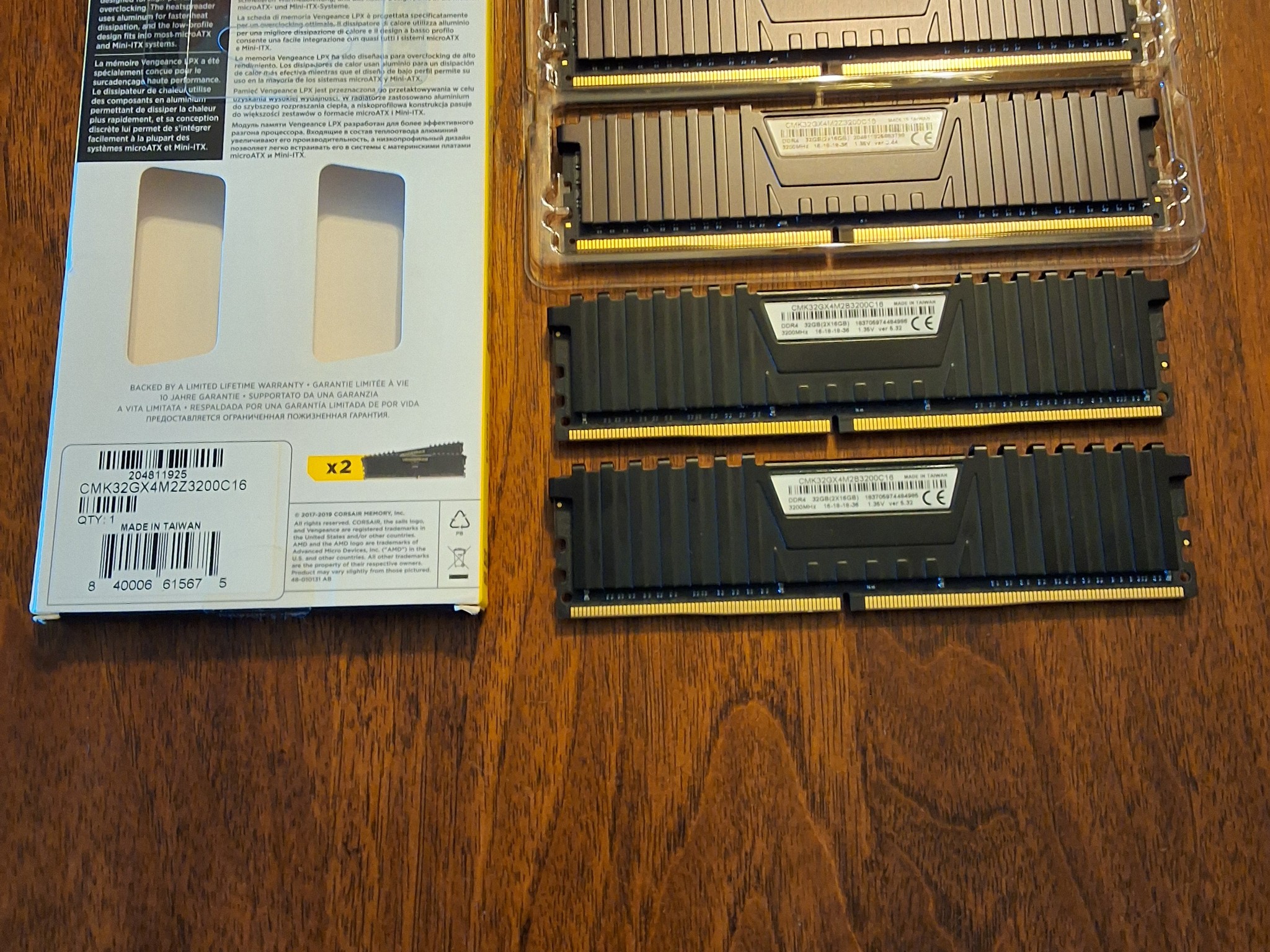 Corsair 64GB DDR4-3200 (4x16GB) CMK32GX4M2Z3200C16