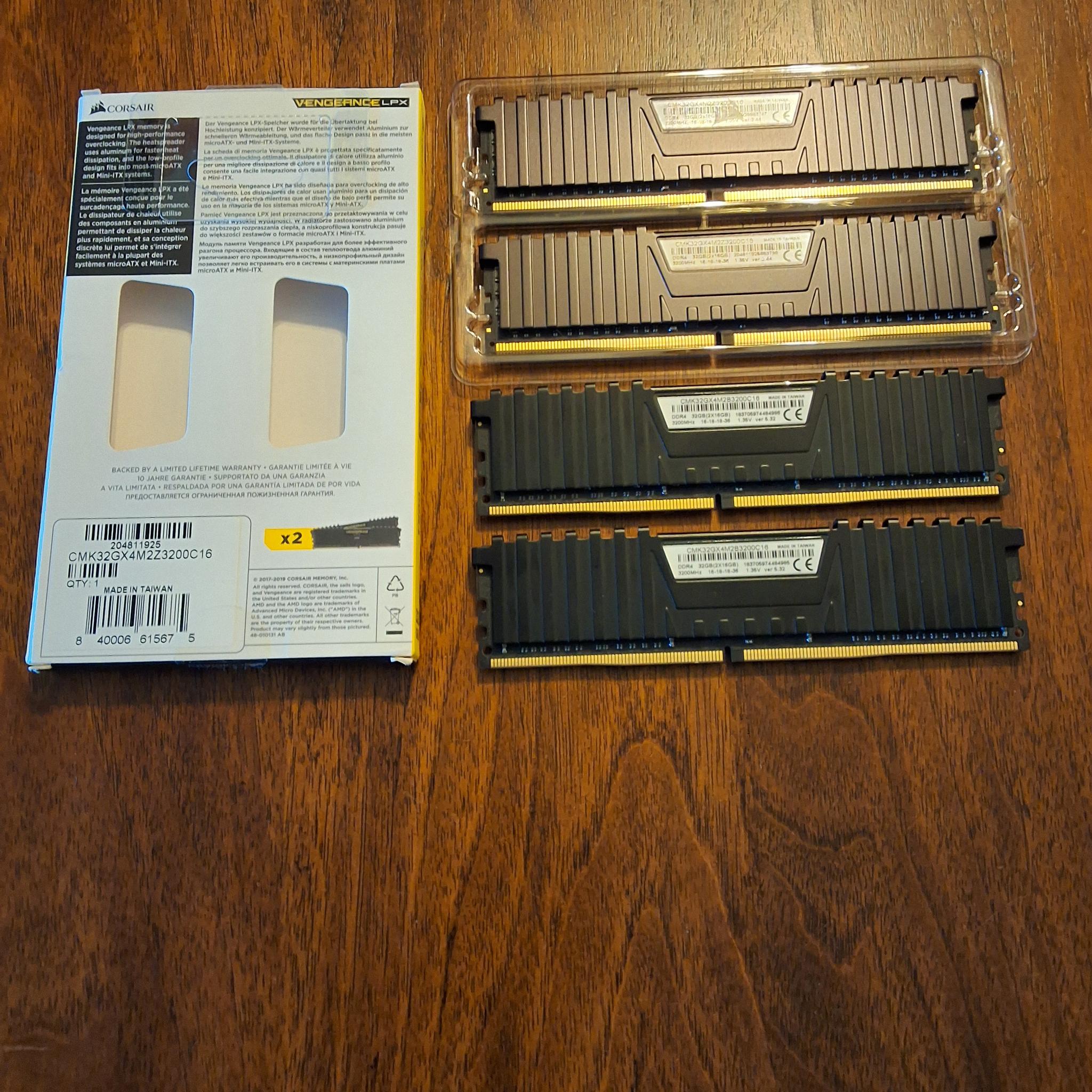 Corsair 64GB DDR4-3200 (4x16GB) CMK32GX4M2Z3200C16