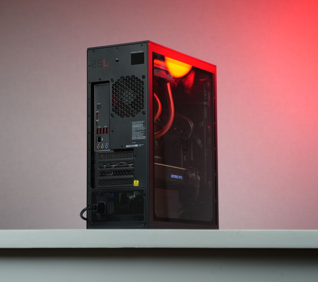 OMNFORM RED” RTX 2080 Super Intel i7 9700K 16GB 1.5TB Windows 11