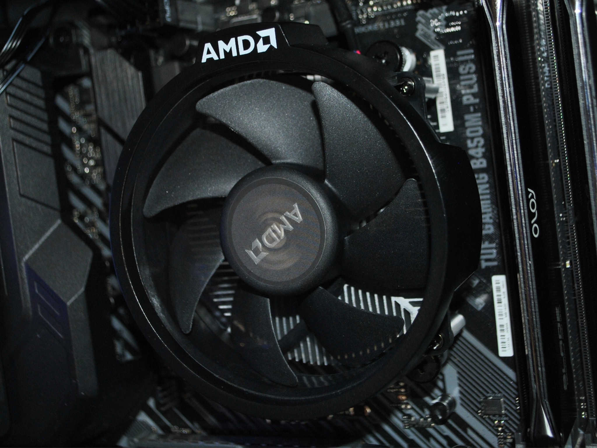 🧊🌑Midnight Ice | Ryzen 5 2600 | GTX 1070 | 16GB DDR4 RAM | 512GB SSD |