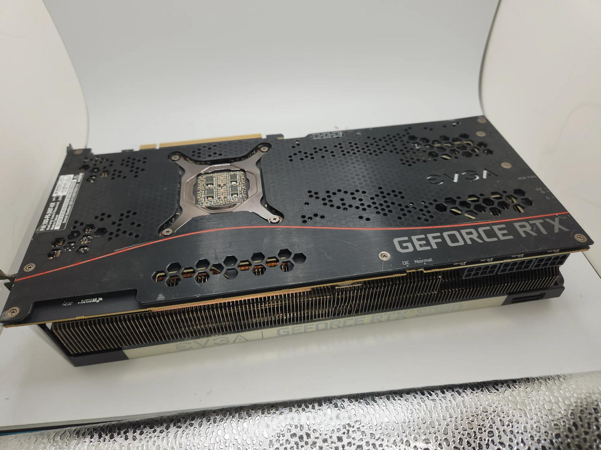 RTX 3080 10 GB EVGA FTW3