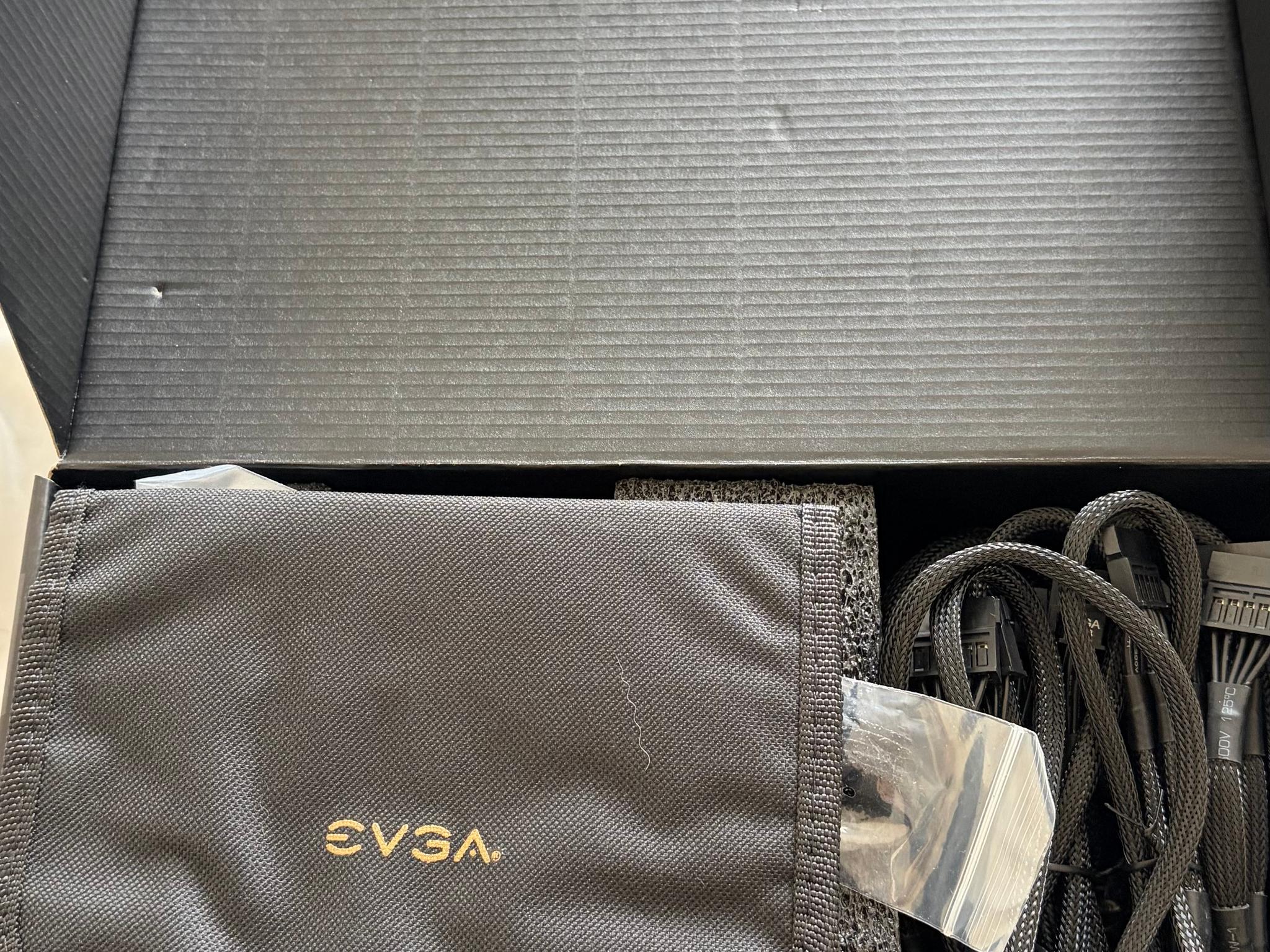 EVGA Supernova 750 G3 with CableMod Kit