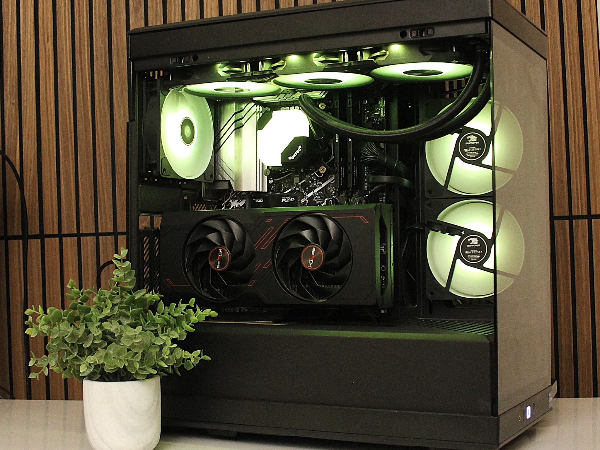 Gaming PC | I9 12900K | RX 7800XT 16GB | 1TB NVME | 32GB RAM | Z790 | Windows 11 | WIFI | HYTE