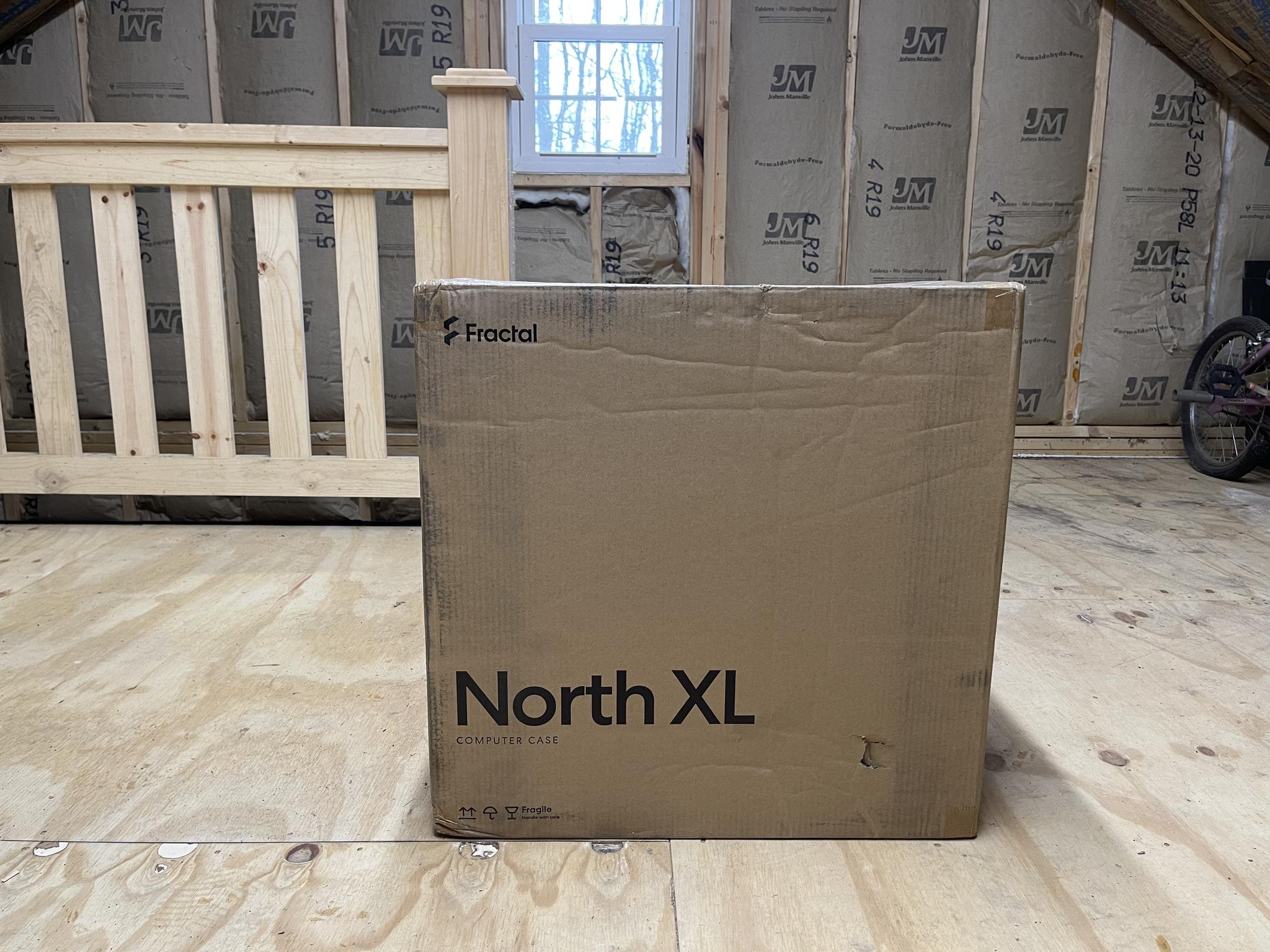 Fractal North XL - White w/ Tempered Glass Side