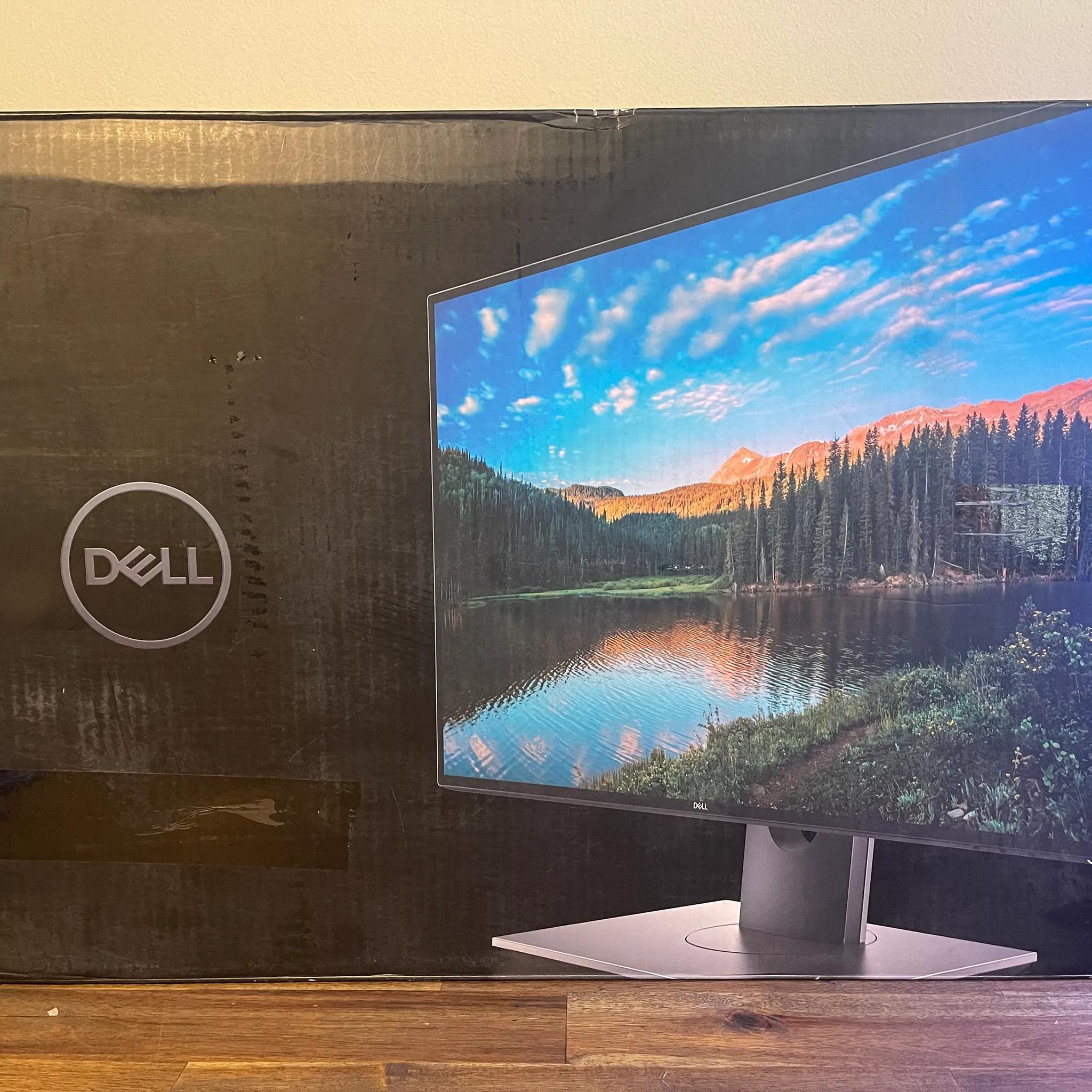 Dell U2720QM 27" UltraSharp 4K Monitor