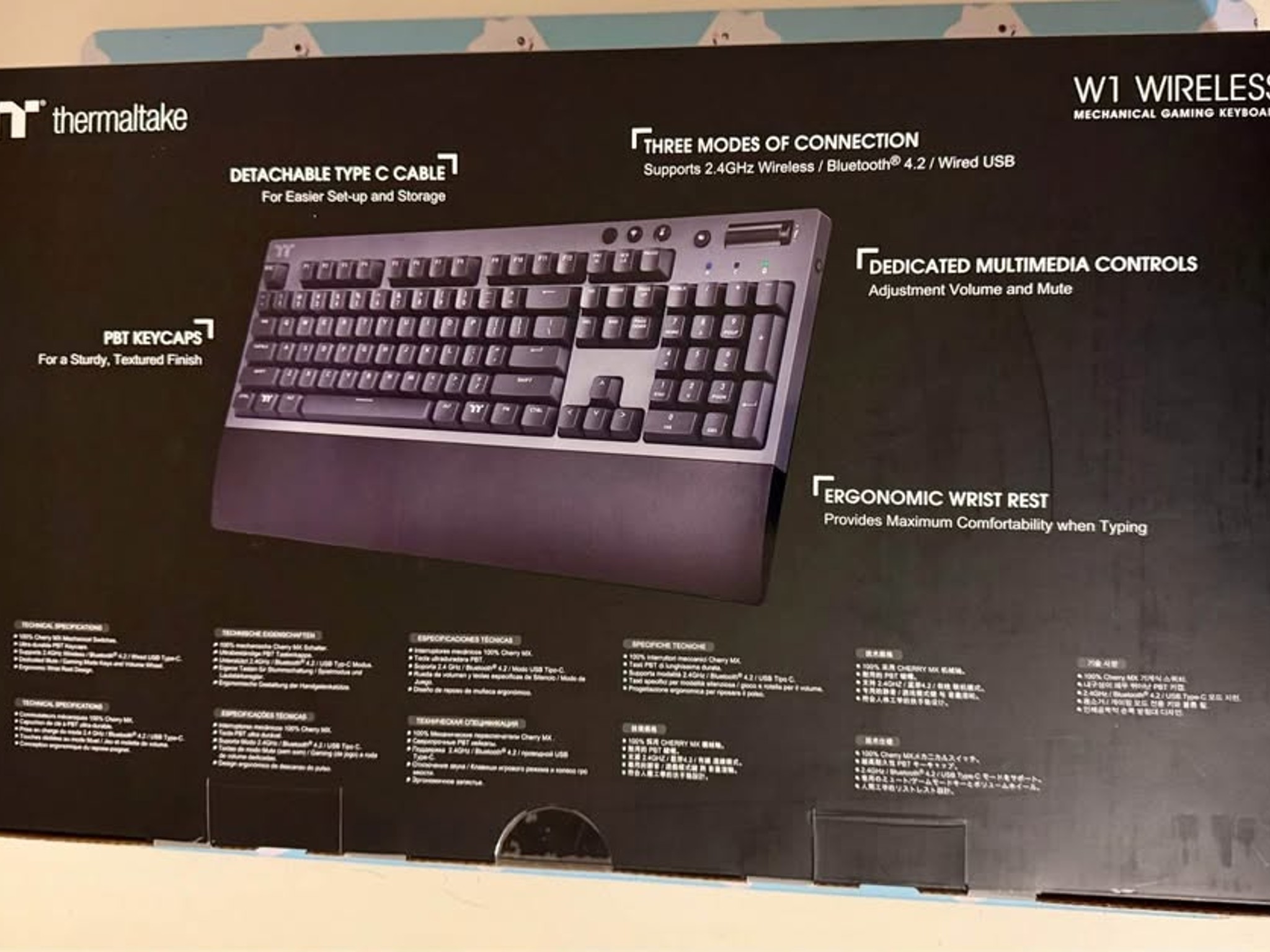 BNIB (Cherry MX Red) W1 WIRELESS Thermaltake Gaming Keyboard