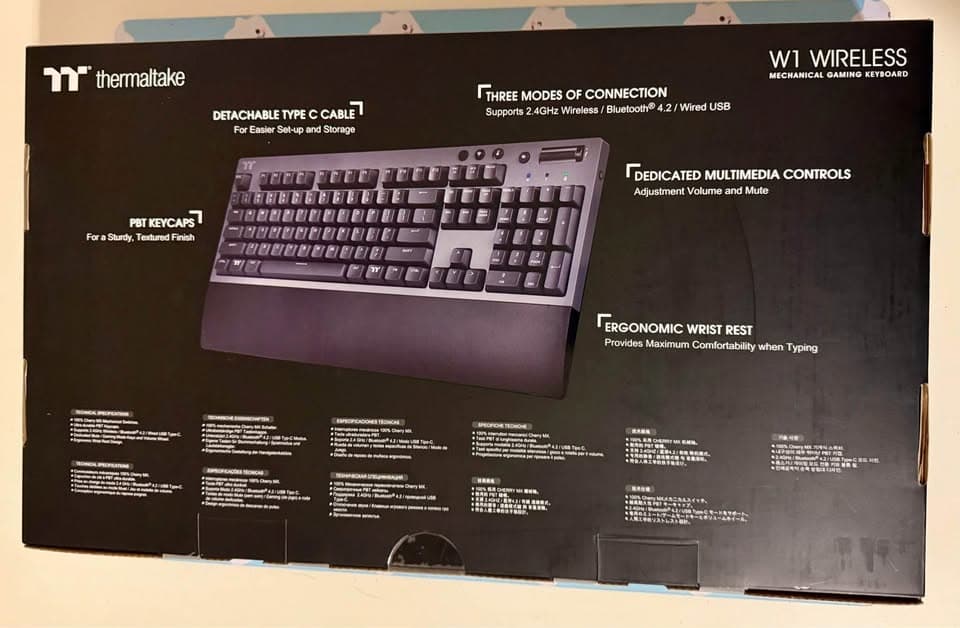 BNIB (Cherry MX Red) W1 WIRELESS Thermaltake Gaming Keyboard