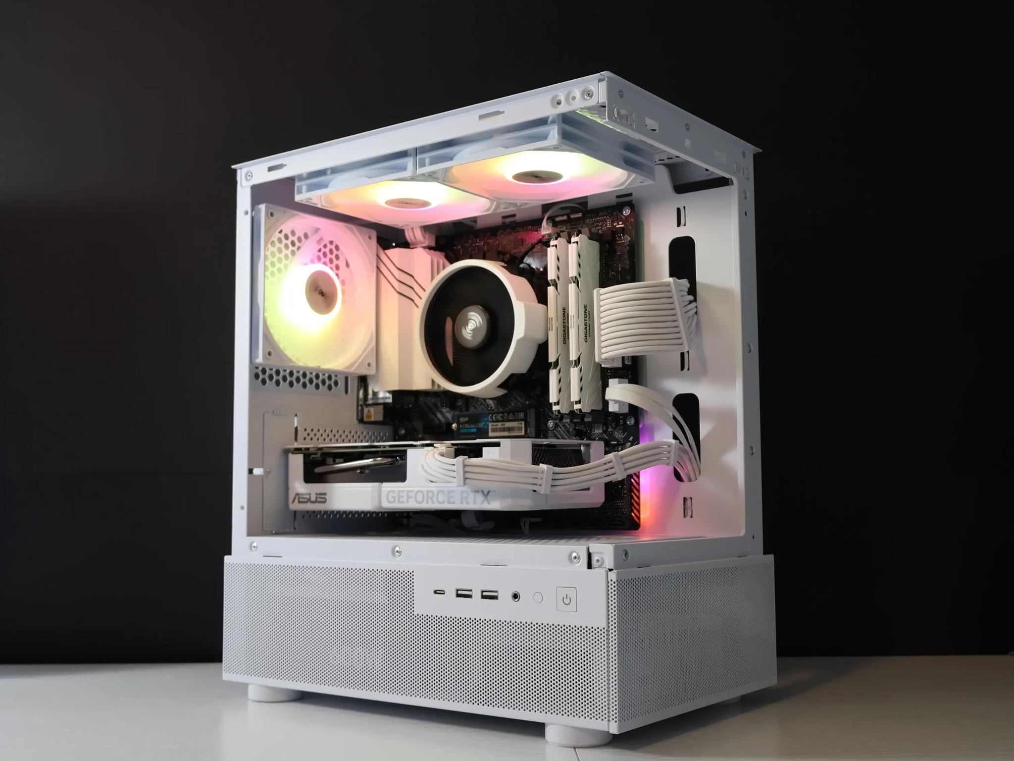 🧊FROSTED🧊 Gaming PC | AMD Ryzen 5 5500 | 32GB | RTX 4060 | 1TB SSD | Win11 PRO | Wi-Fi