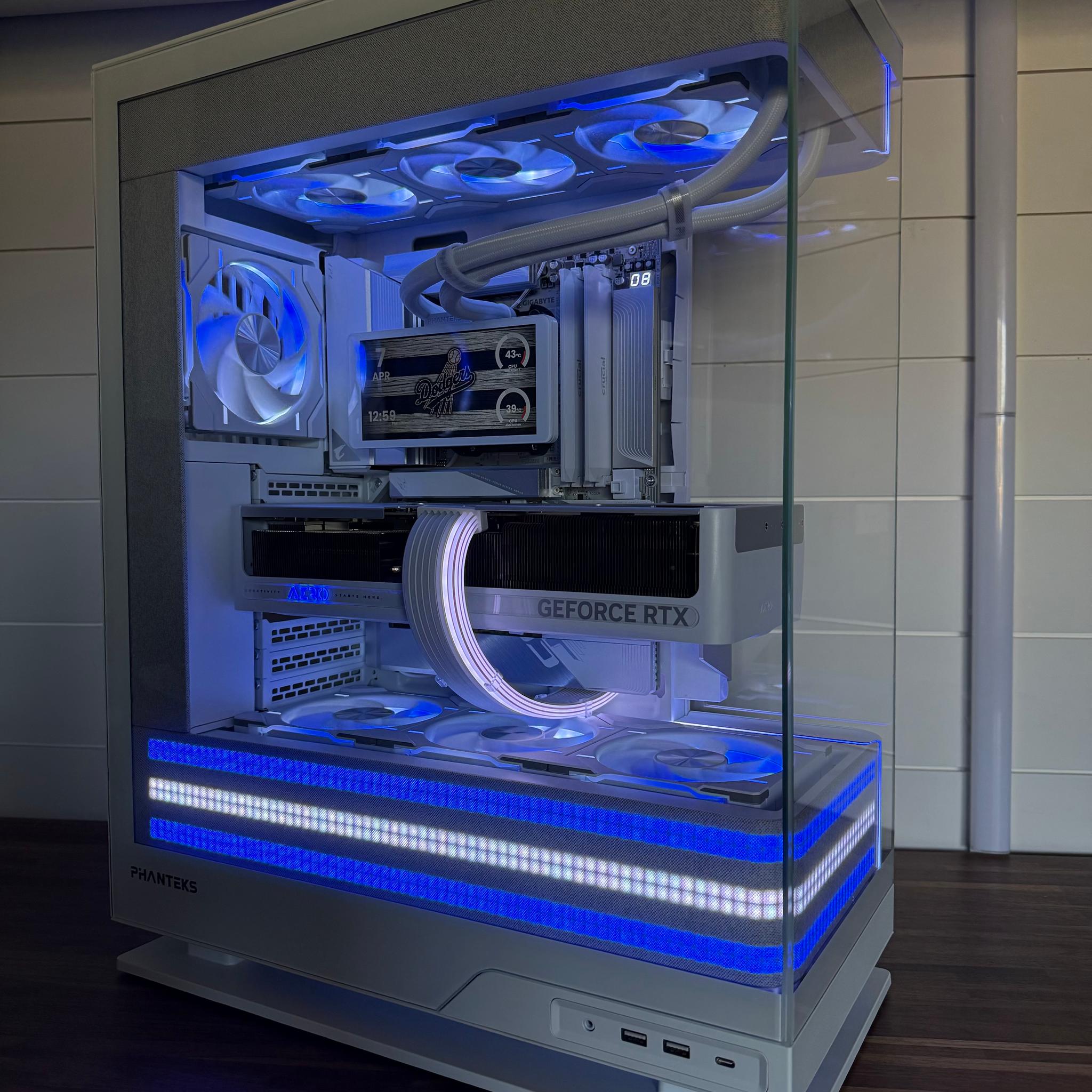 Newly Built Custom PC All Top End Parts *9850X3D* *5070TI**
