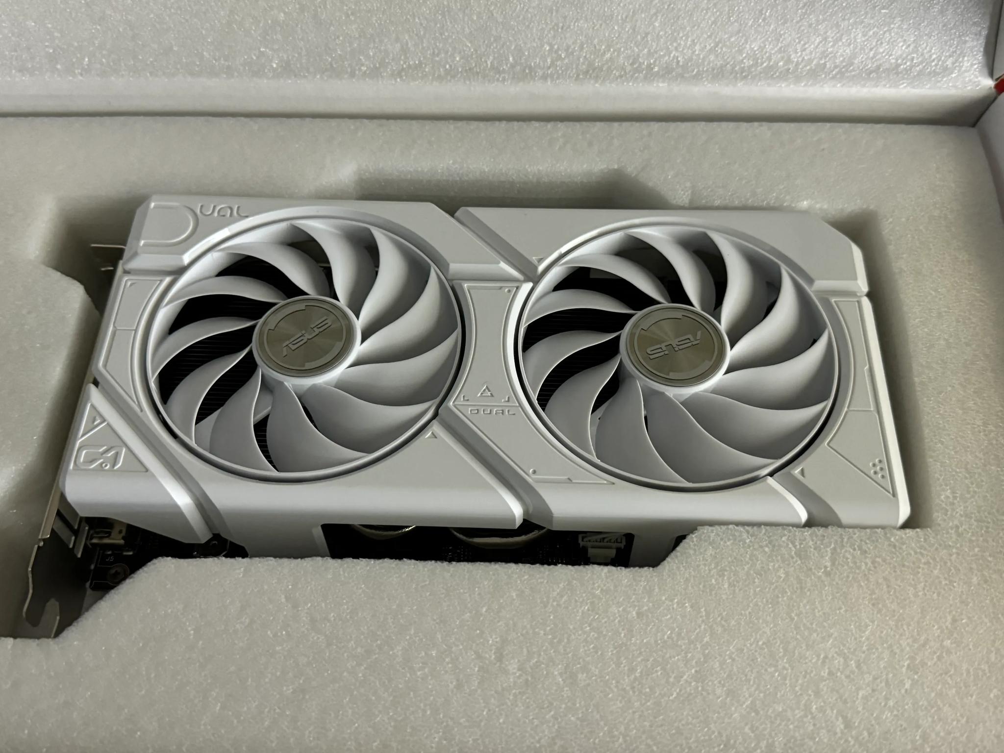 ASUS Dual GeForce RTX 4060 EVO White OC Edition 8GB GDDR6