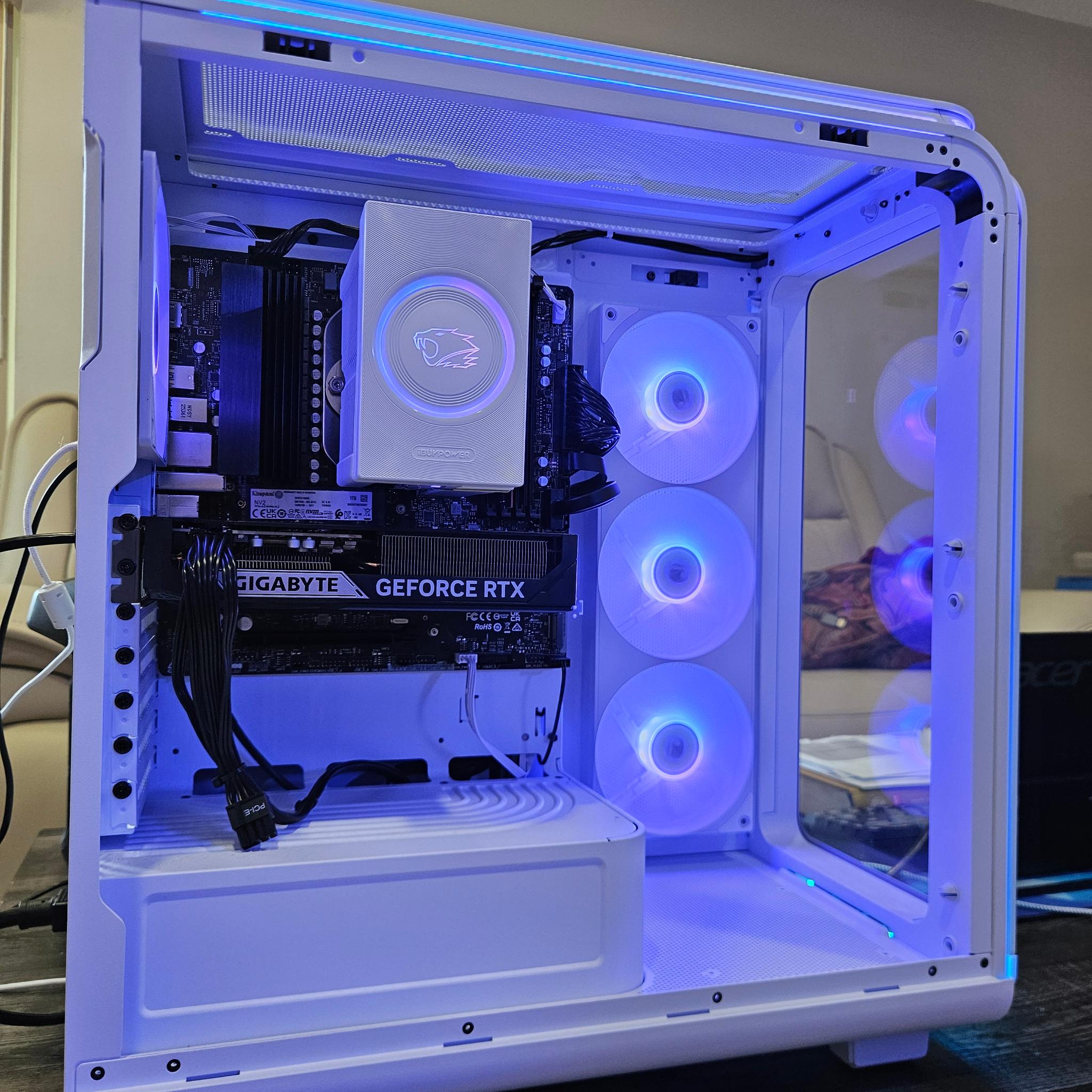 RTX 5060 Ti Gaming PC • Ryzen 5 8400F • 1TB M.2 • 16GB DDR5 • IBuyPowerPc • B650M • White