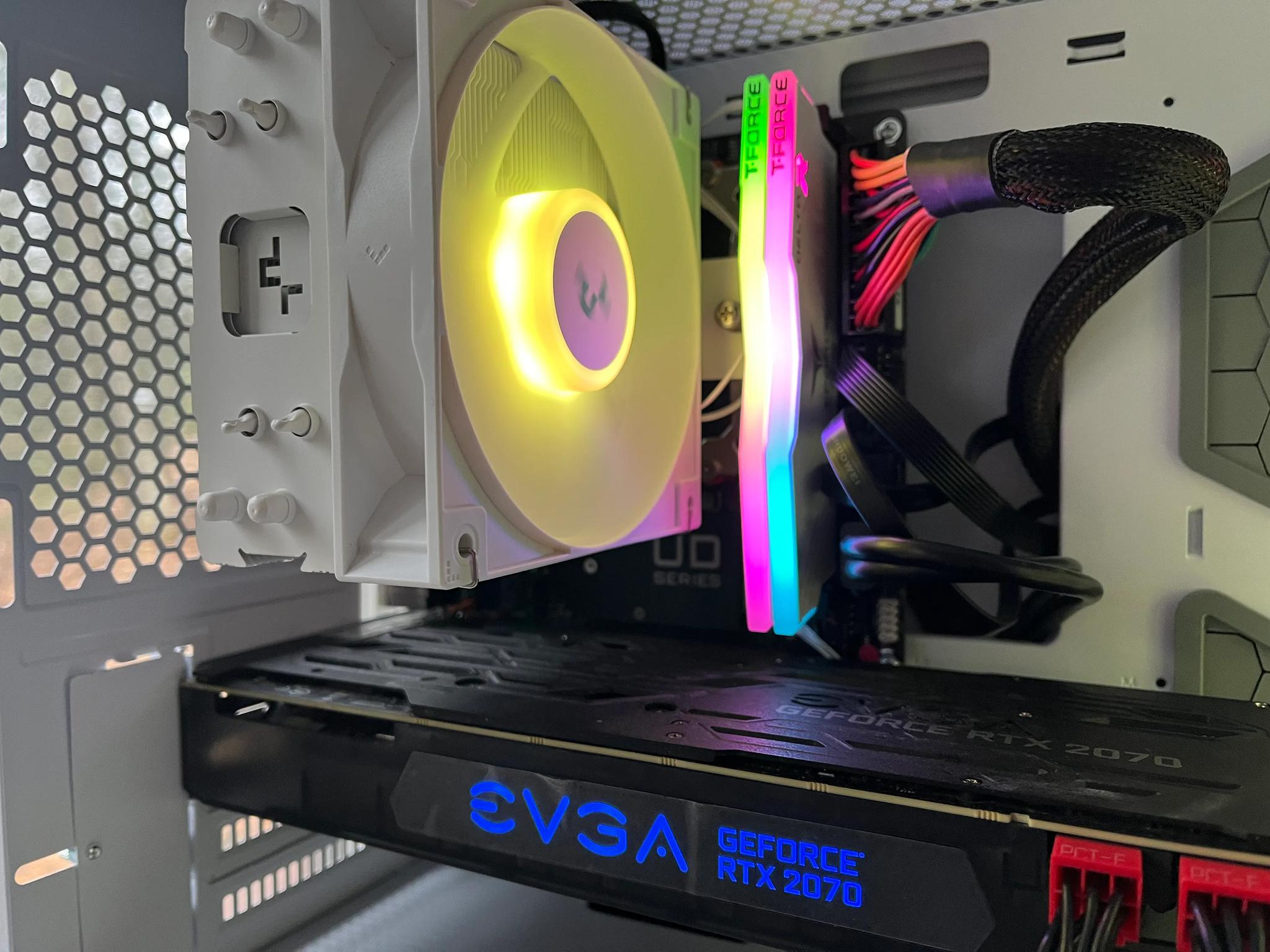 RTX 2070 / Ryzen 7 | 32 GB Ram | WIFI | 1TB HDD + SSD | Windows 10 Activated